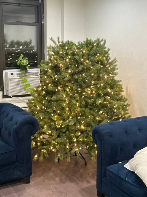 7.5ft Grand Pre-lit Artificial Christmas Tree with Lights - photo 3