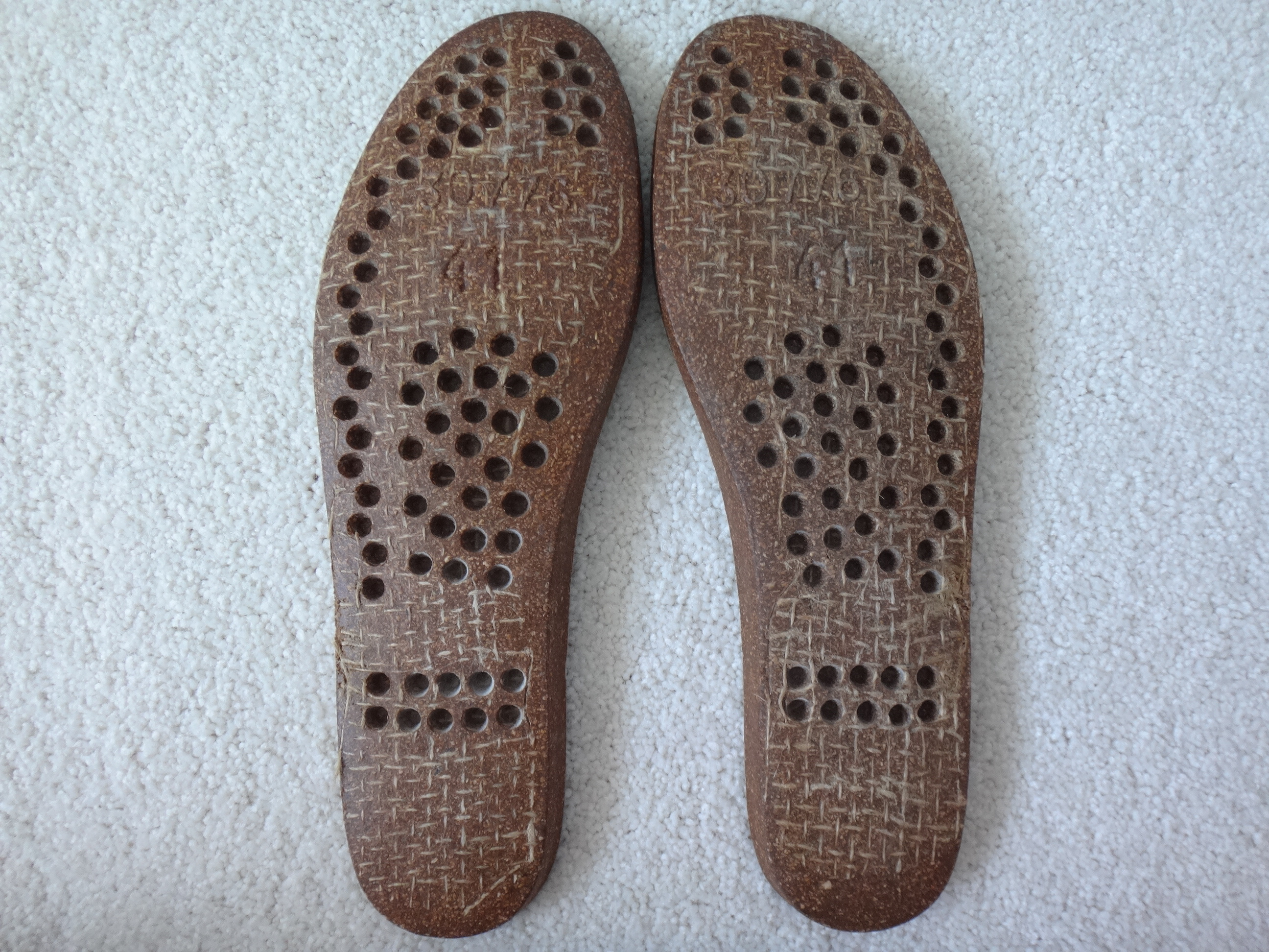 ✅♻️Size 8.5 / 41 VOLKS WALKERS White Shoes Insoles Made in Spain - photo 2