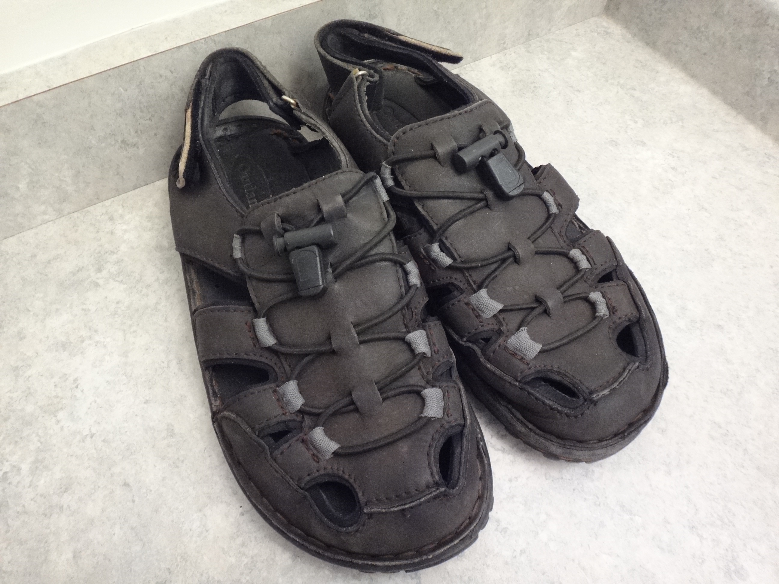 ✅♻️Outland Men's Size 9 / 42 Black Leather Upper Sandals