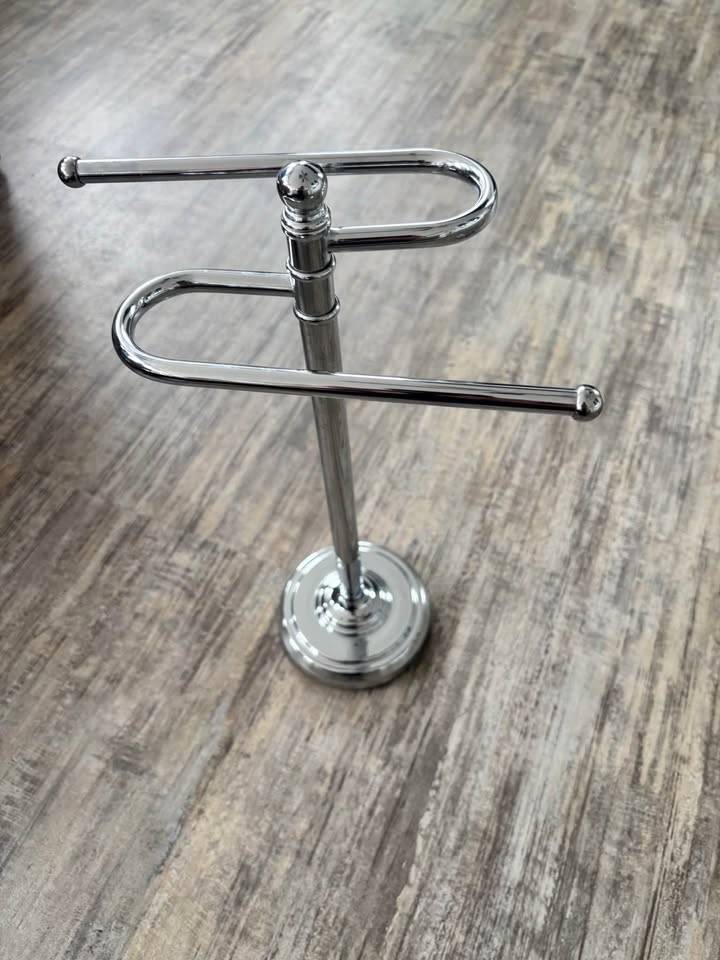 Crome hand towel holder - photo 2