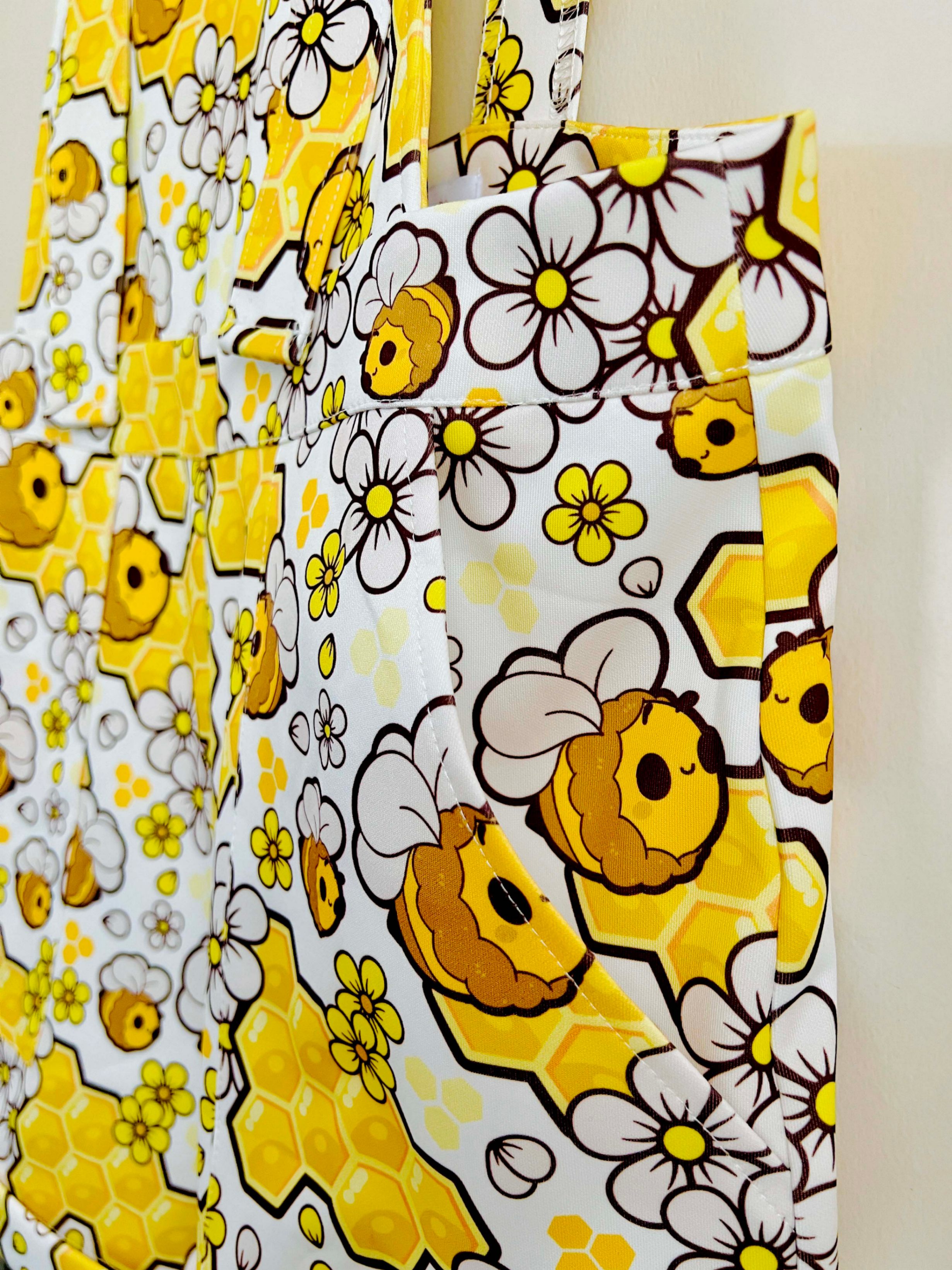 Honey Bee Print Shorts Overalls for Women - photo 4