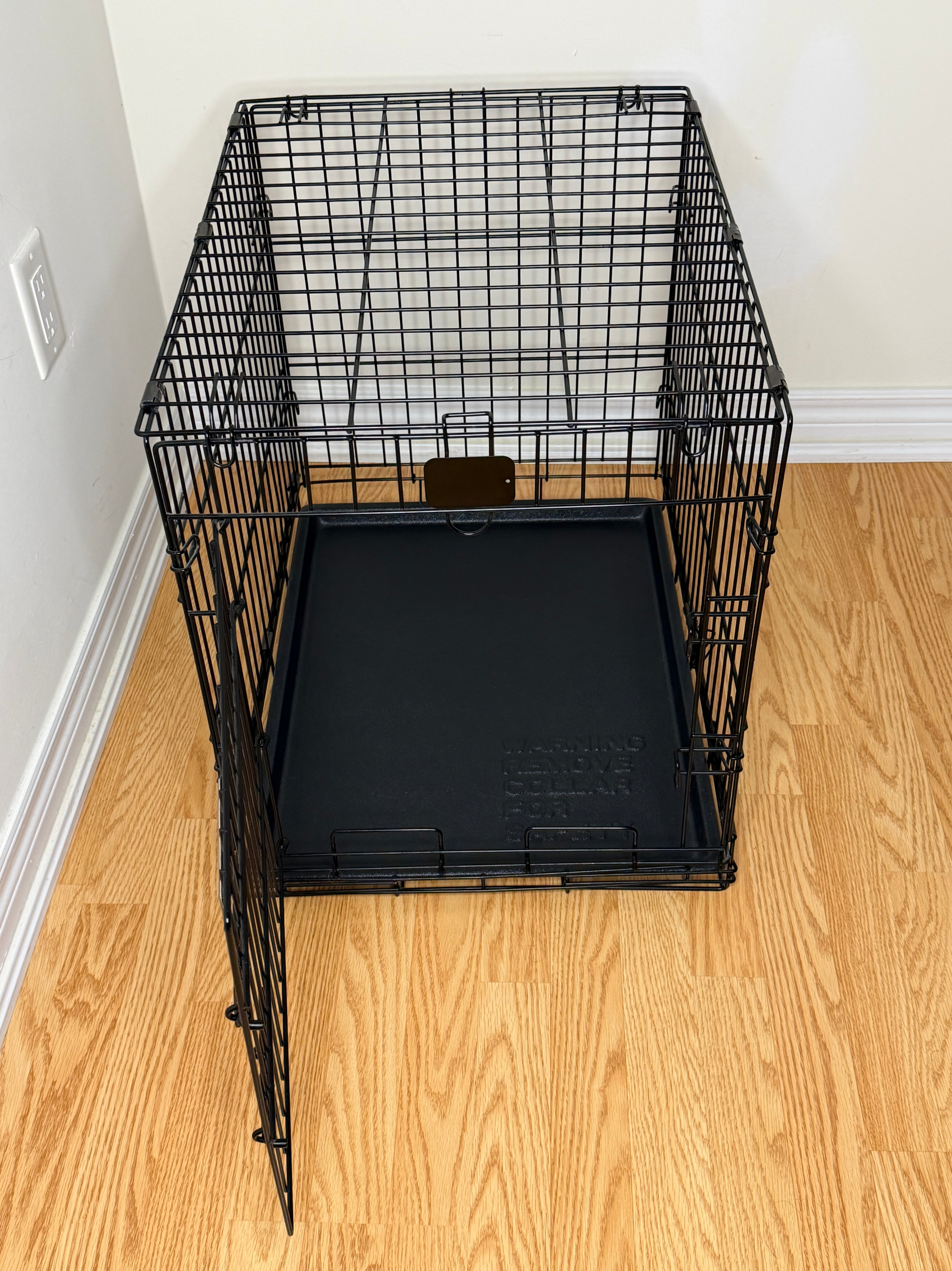 Petmate Metal Dog Crate/Kennel with Mat - Excellent Condition - photo 3