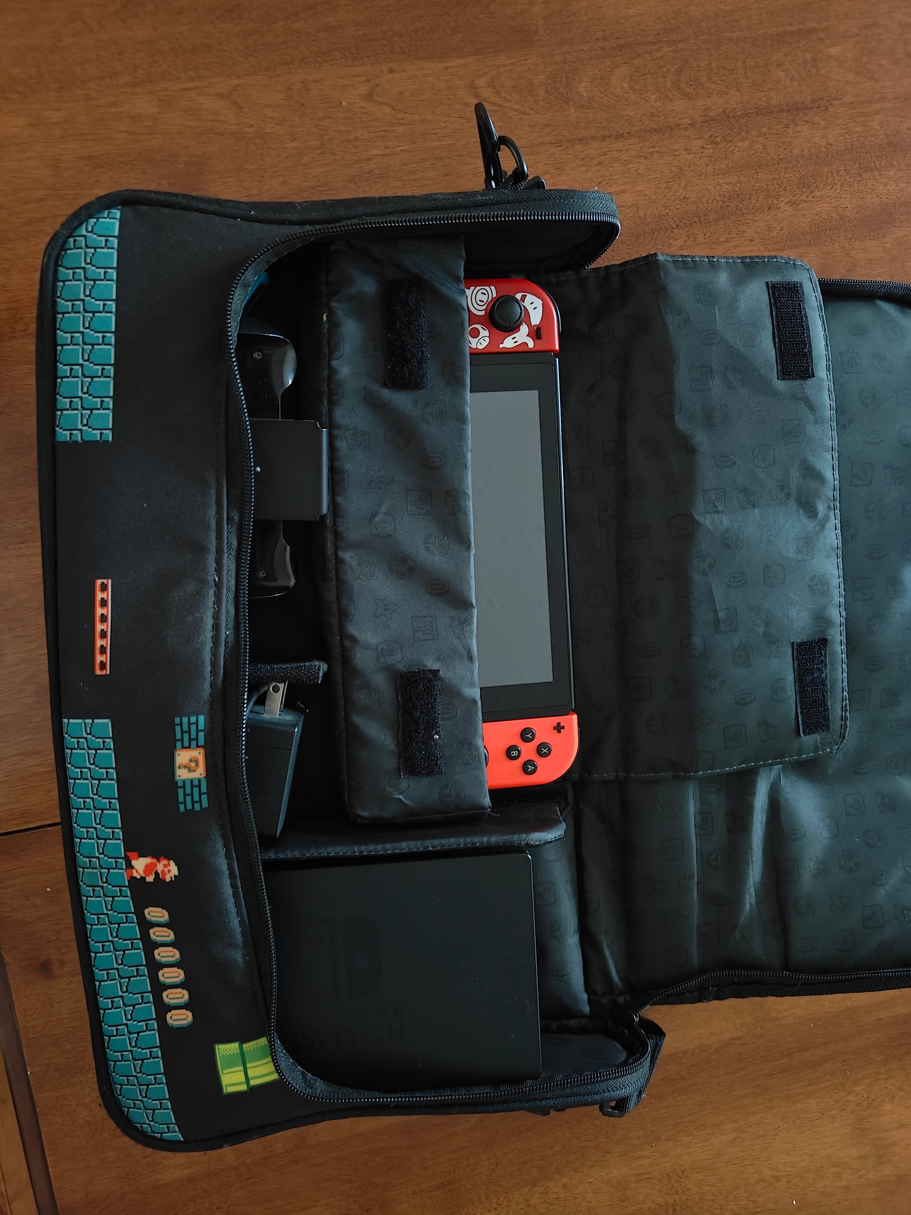 Nintendo Switch (V2)  - Accessories Included + Case - photo 5