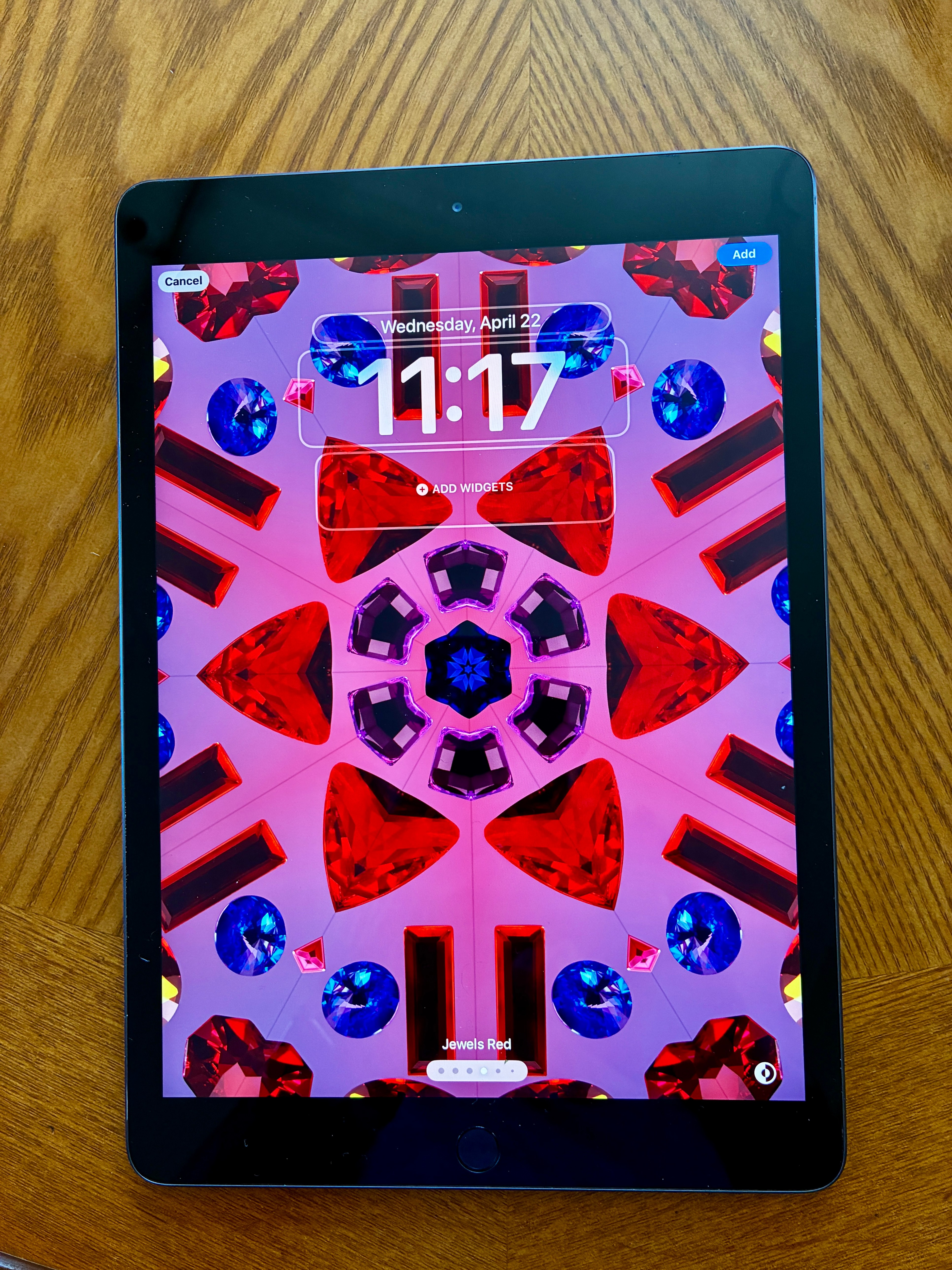 Apple iPad 7th Gen Pristine AND CHEAP!! - photo 2