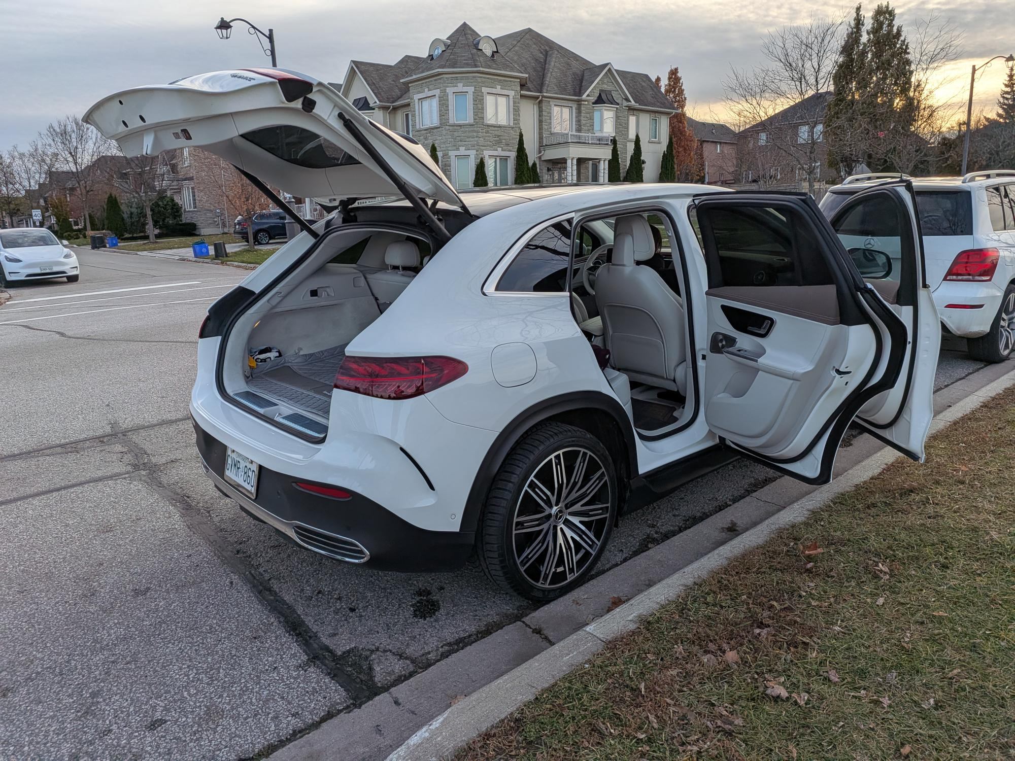 Leasetakeover - Mercedes Benz EQE SUV 350 - photo 2