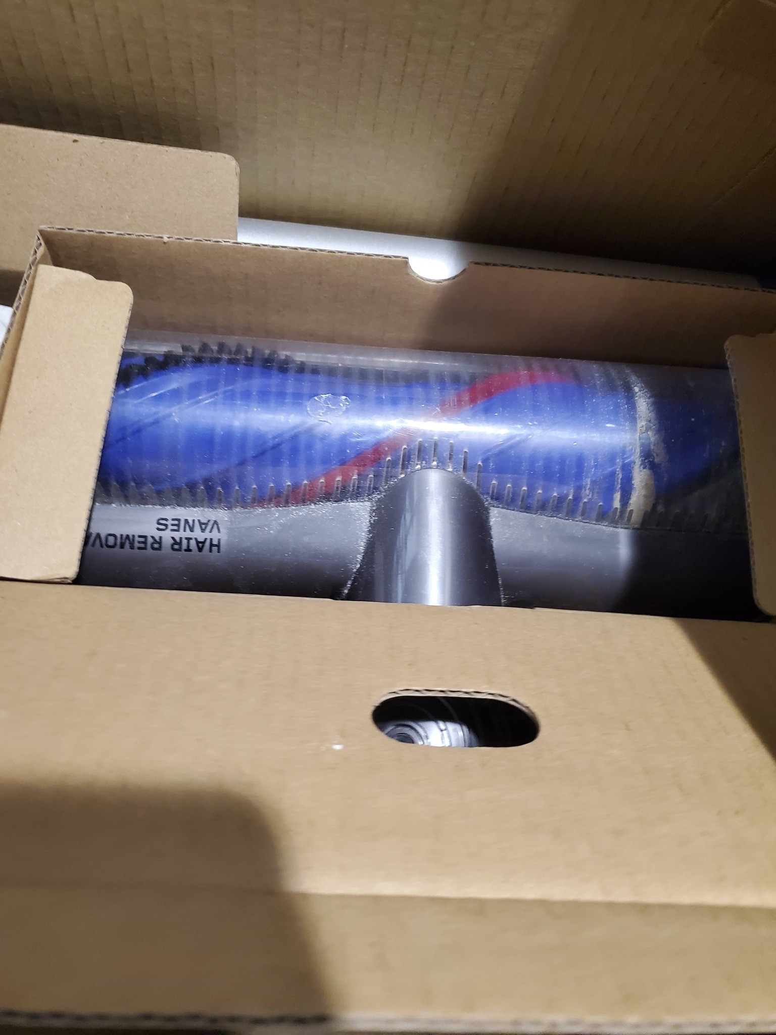 Dyson V7 Advanced Cordless Vacuum - photo 4