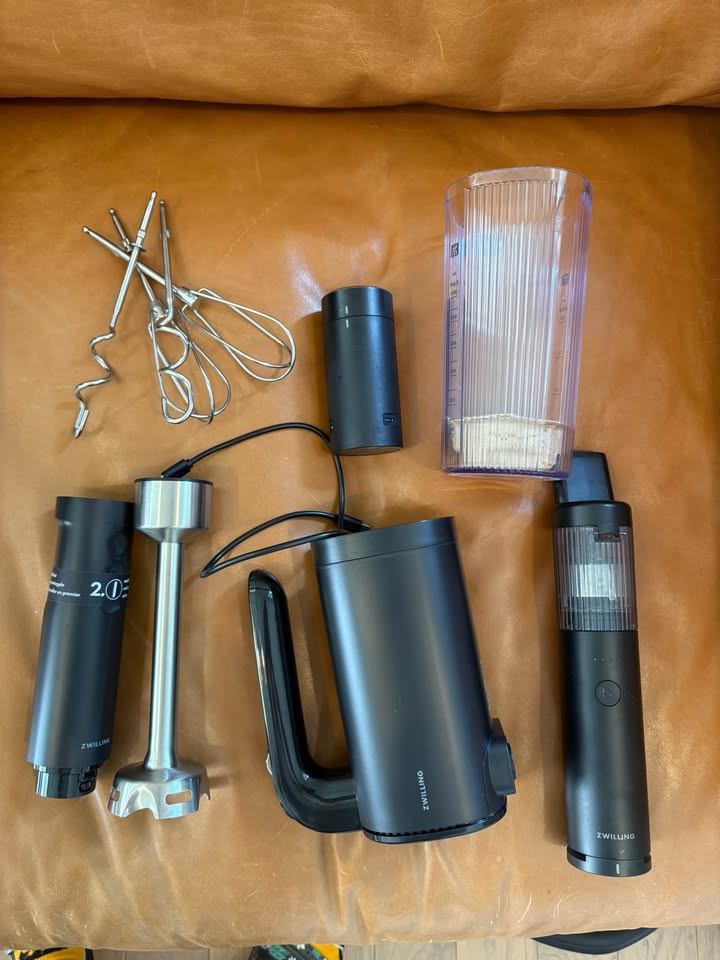Zwilling XTEND Cordless Ultimate Set Hand