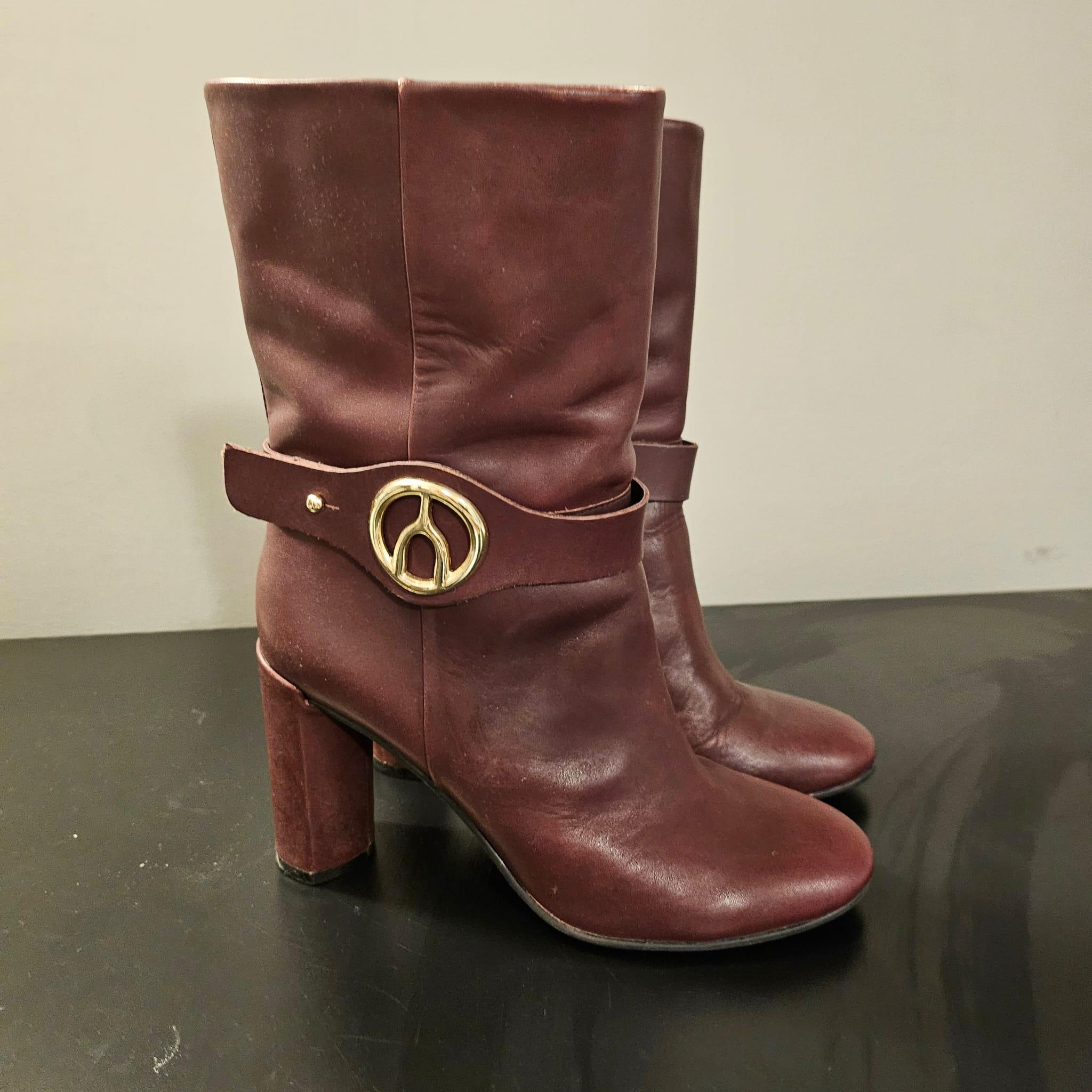 Wishbone Collection Burgundy Boots - Size 6