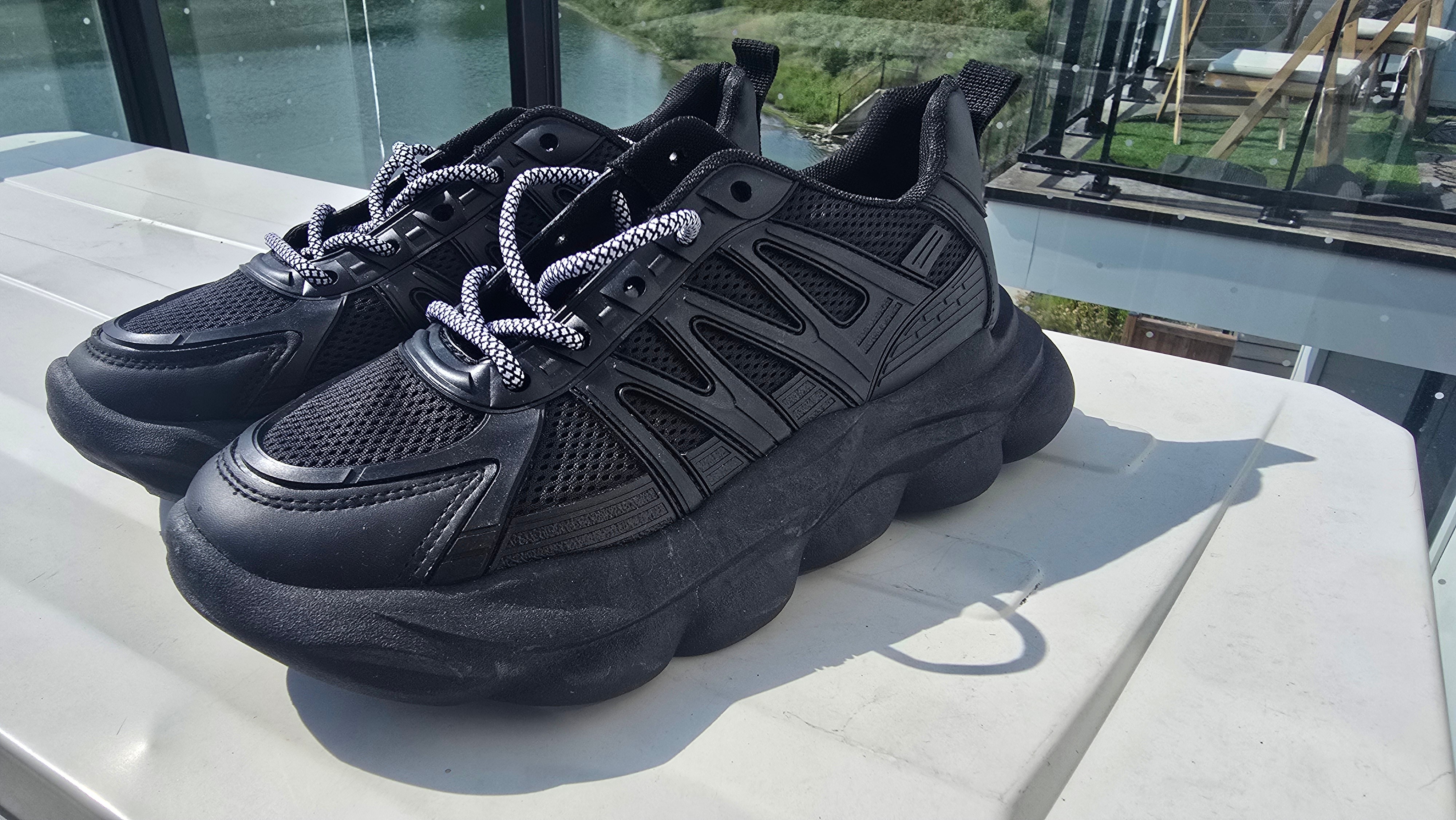 Black Chunky Sneakers Size EU 43 (US 9.5–10) – Brand New