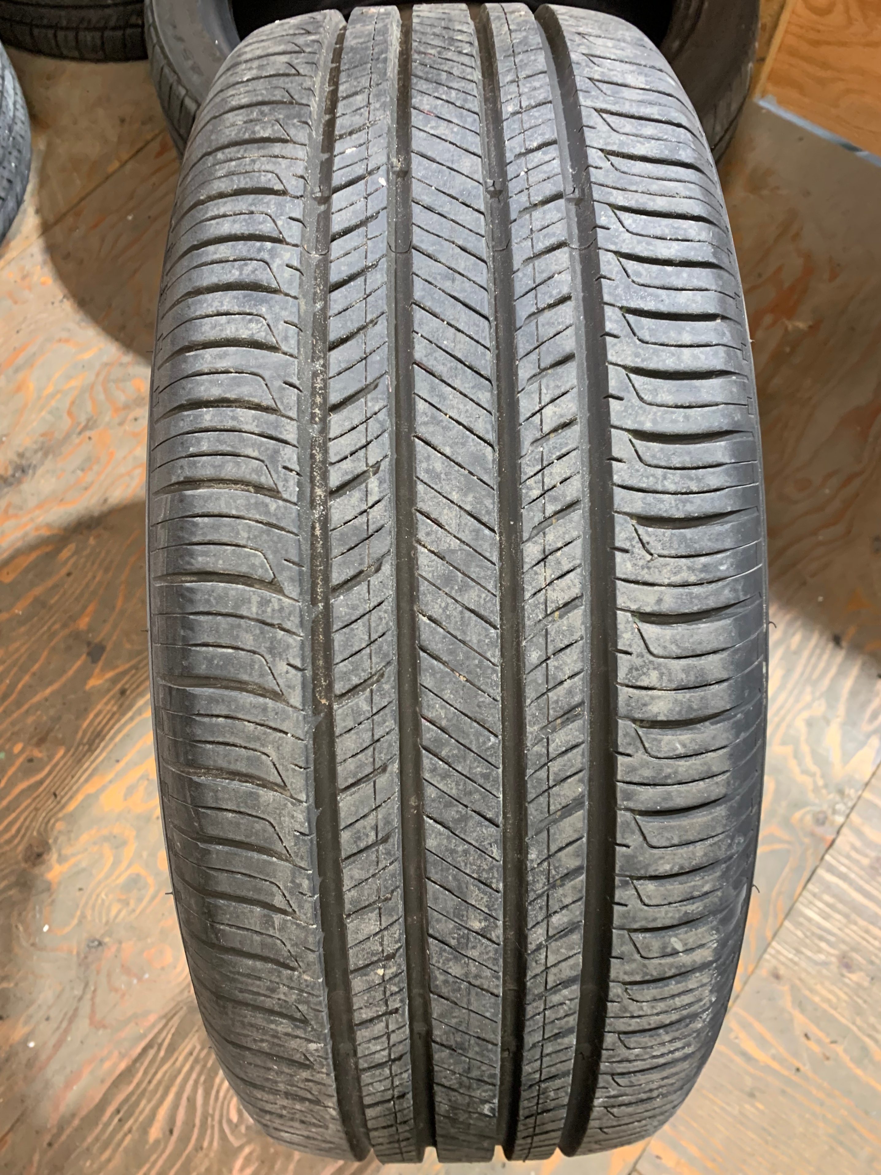 PAIR of 225/55/18 98H M+S Hankook Kinergy GT with 90% tread