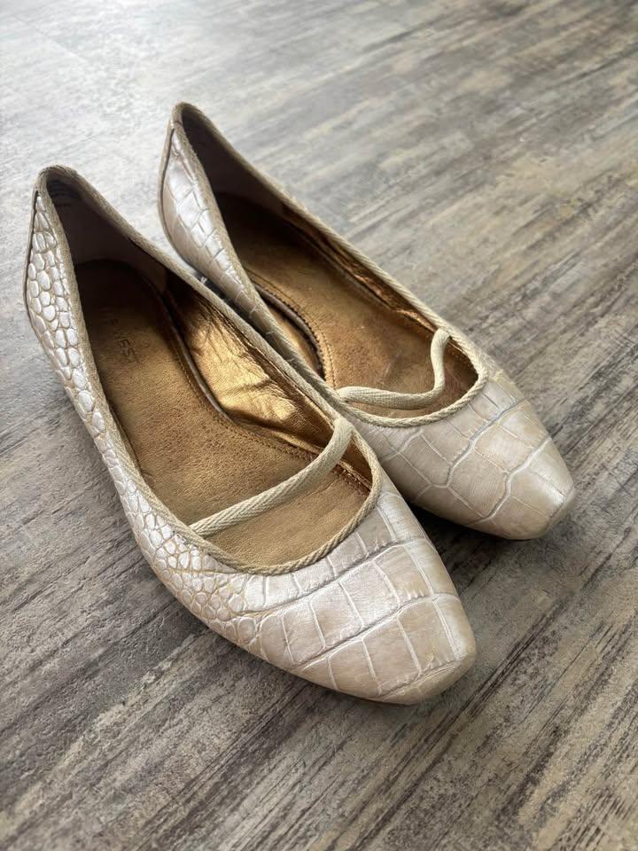 size 8 ladies shoes