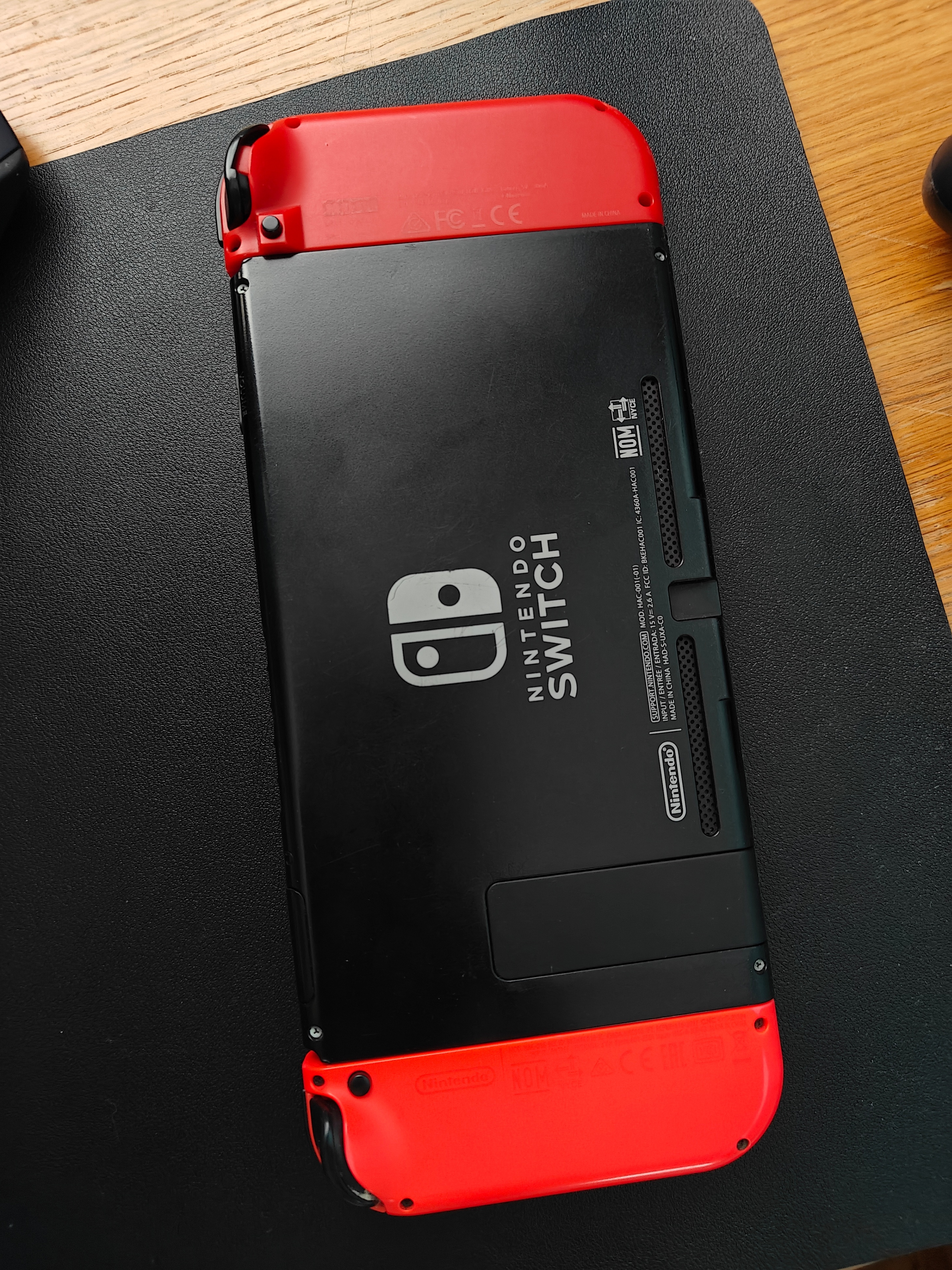 Nintendo Switch (V2)  - Accessories Included + Case - photo 3