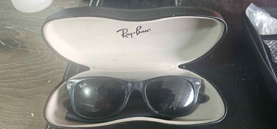 Ray-Ban RB3016 Clubmaster Sunglasses