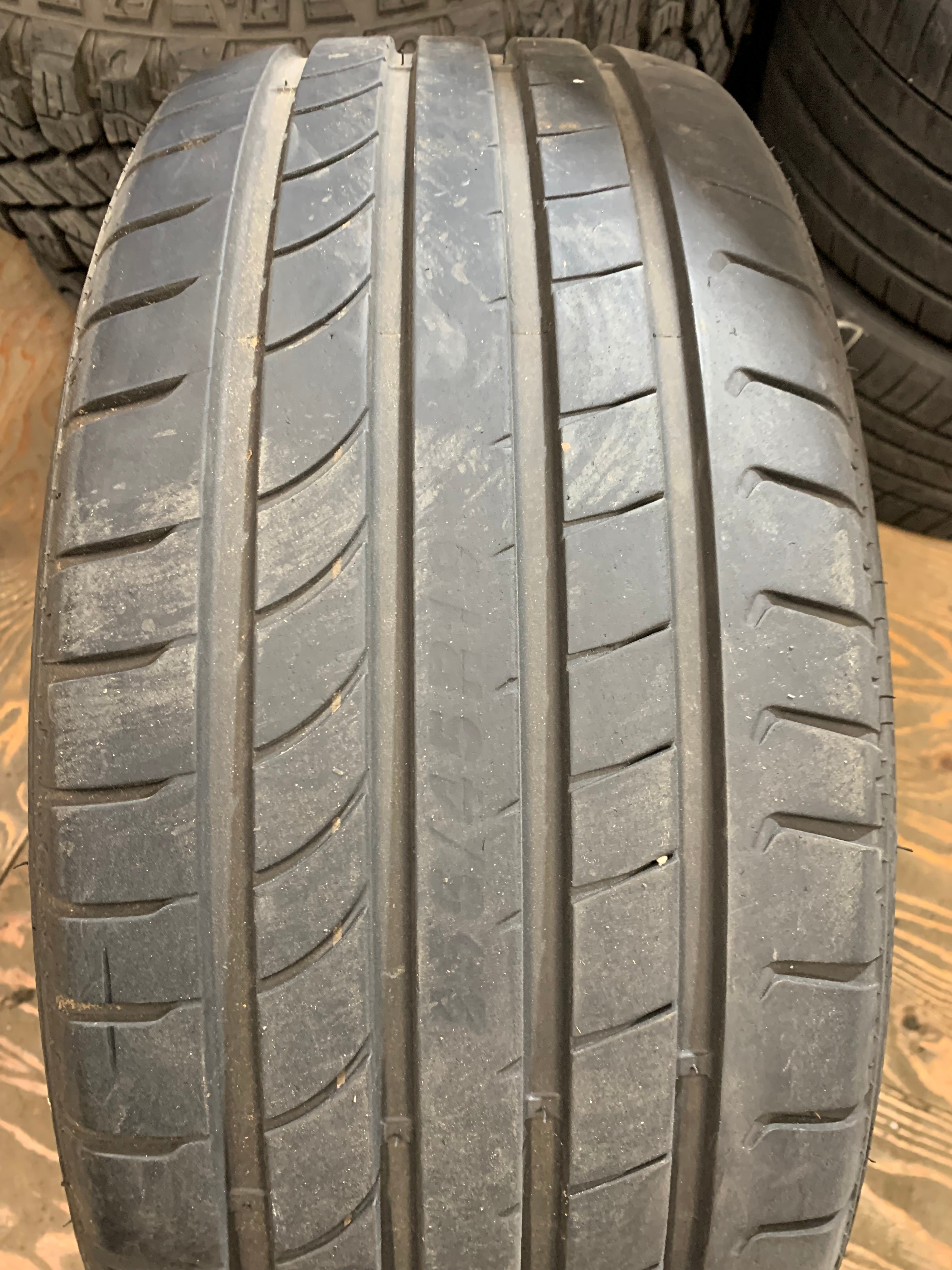 1 X single 255/45/19 M+S 104W Boto Vantage H-7 with 90% tread