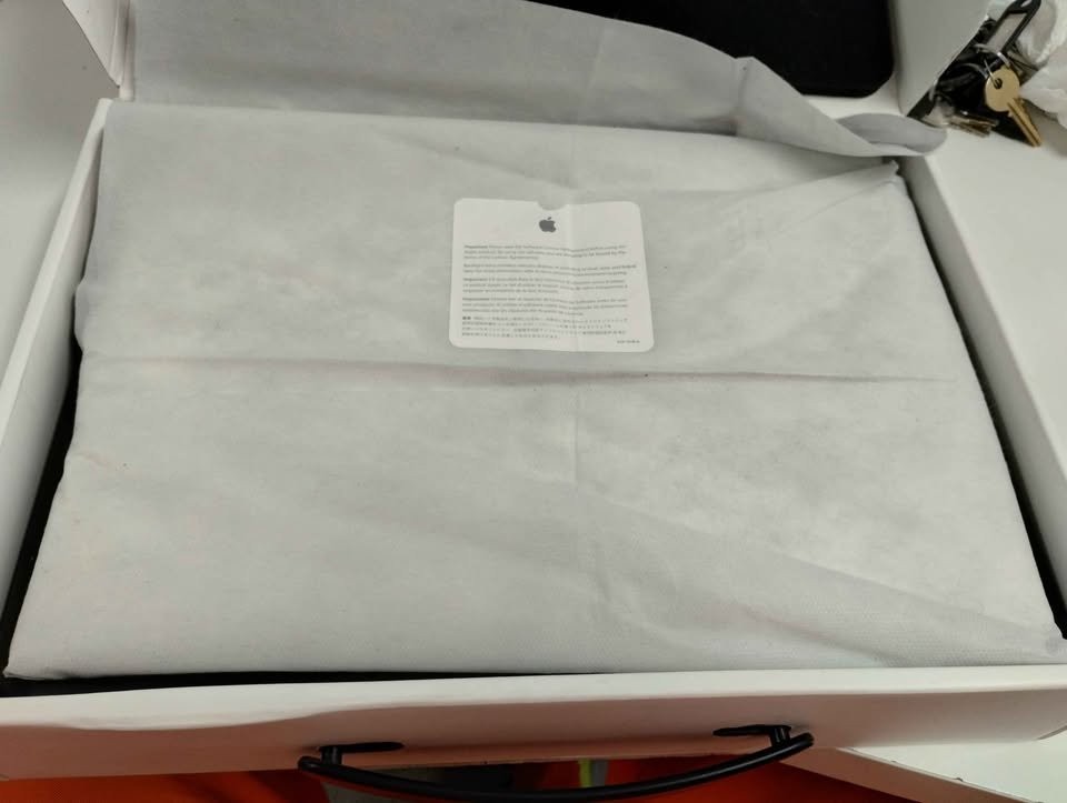 2009 MacBook 2.0Ghz Intel Core 2 Duo Processor 13" - photo 2