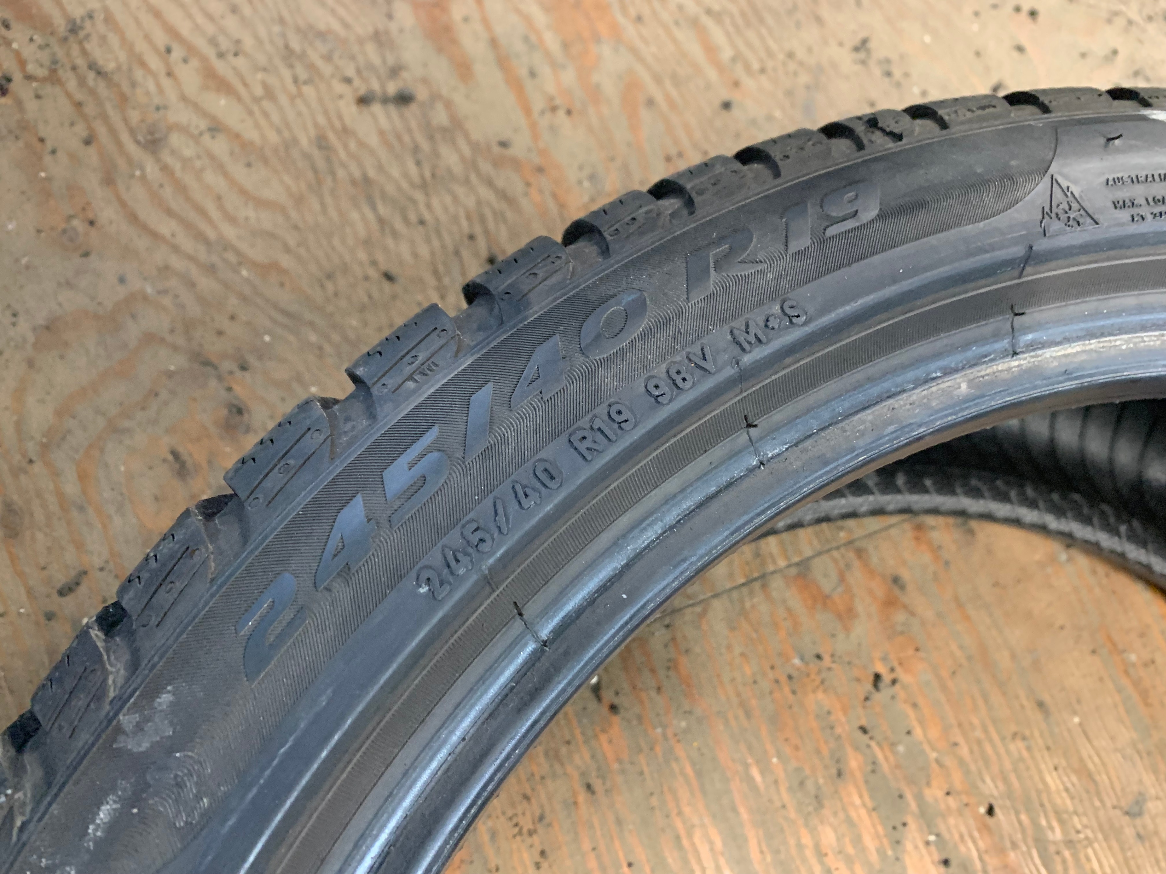 1 X single 245/40/19 Pirelli Winter Sottozero 3 MOE RFT 85% - photo 5