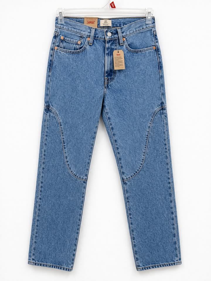 Brand-new LEVI's 501 Women  Sizes: 26 ( 2 pcs available)