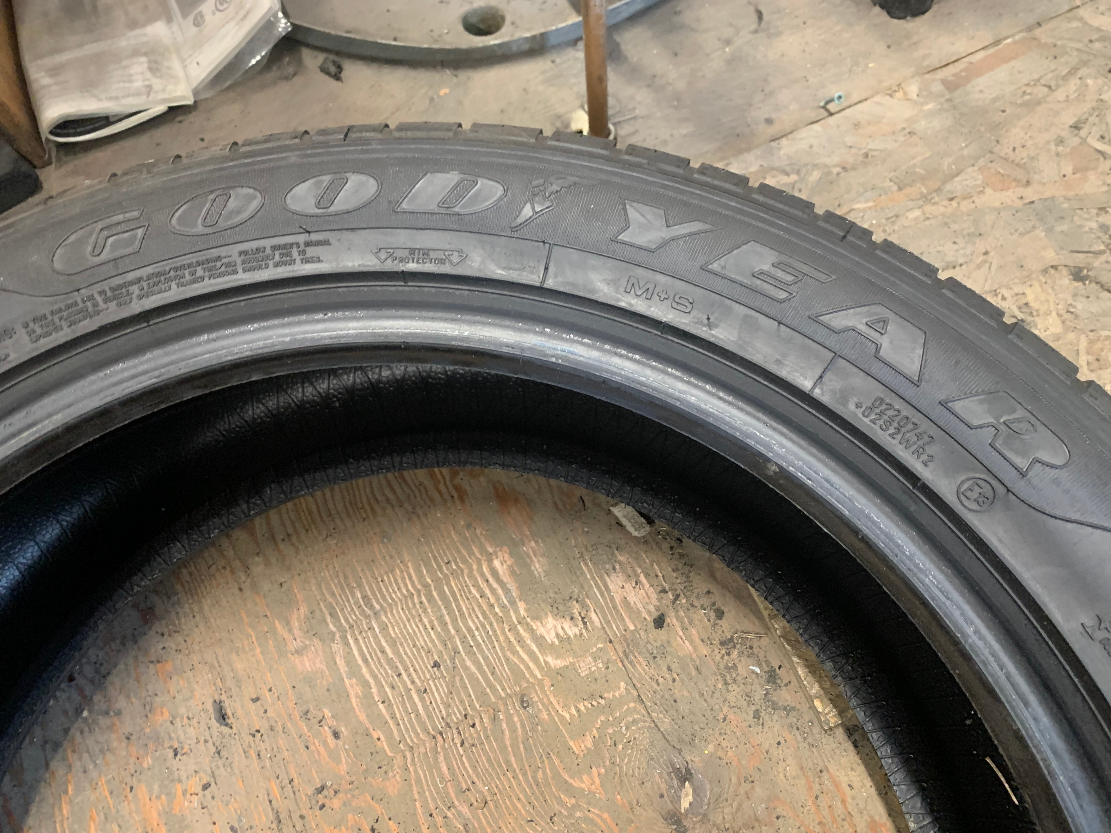 1 X single 235/50/20 Goodyear Eagle F1-AT SUV 4X4 with 90% tread - photo 5