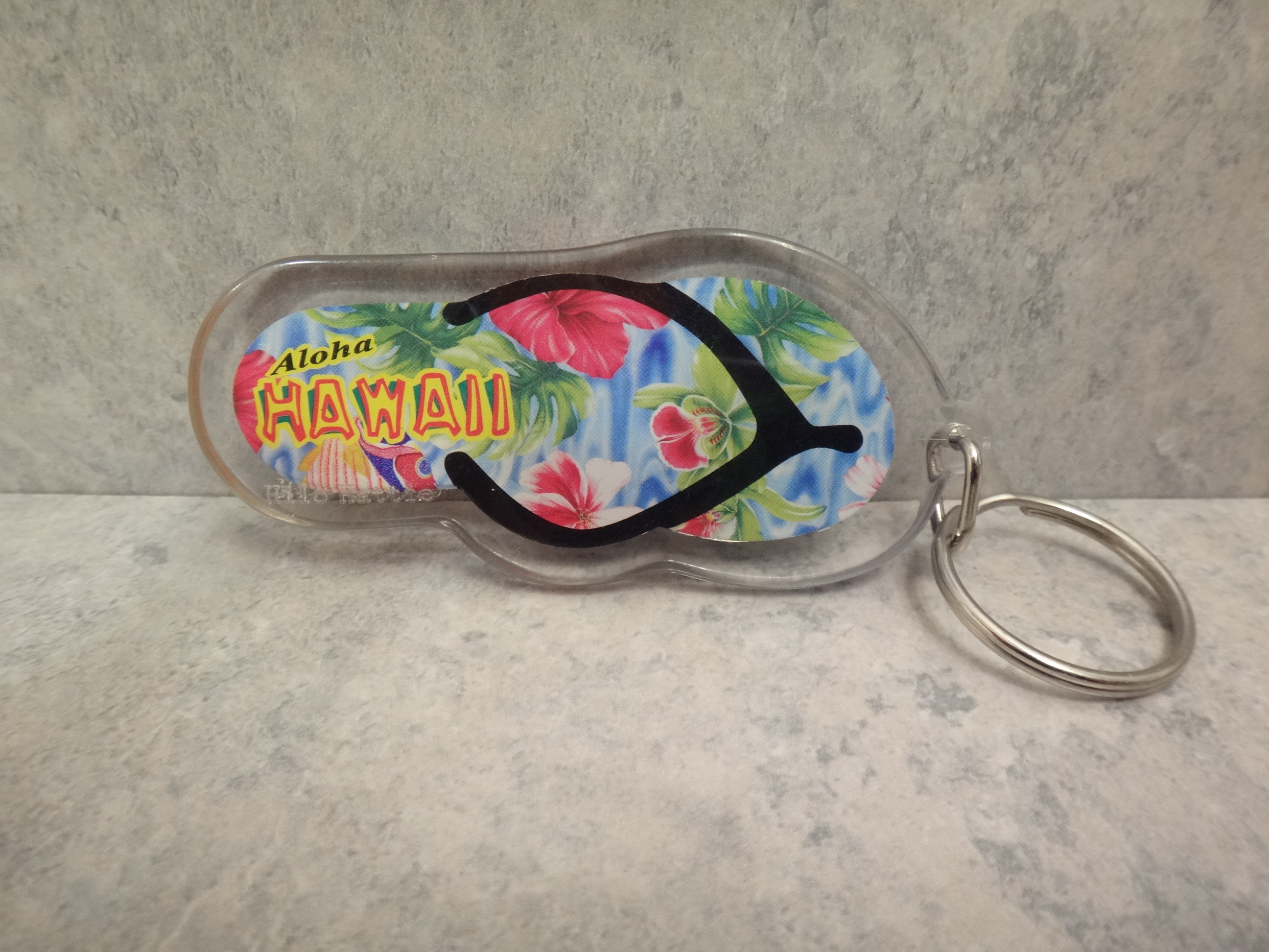 ✅♻️Hilo Hattie aloha HAWAII Hibiscus Sandal Plastic Keychain - photo 3