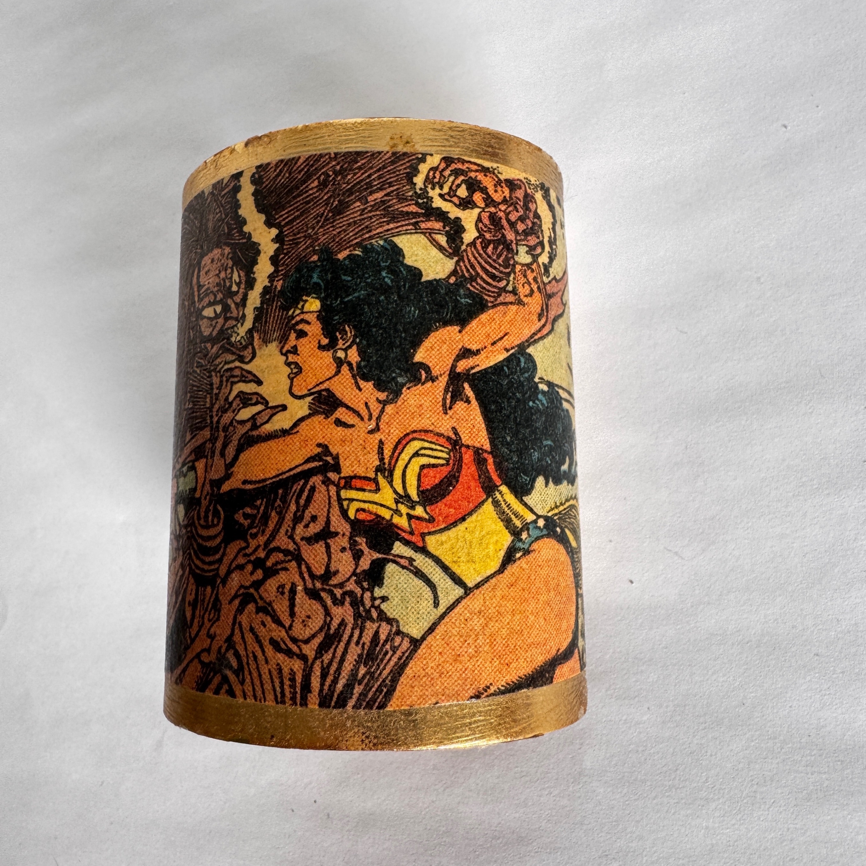 Wonder Woman Cuff Bracelet - photo 3