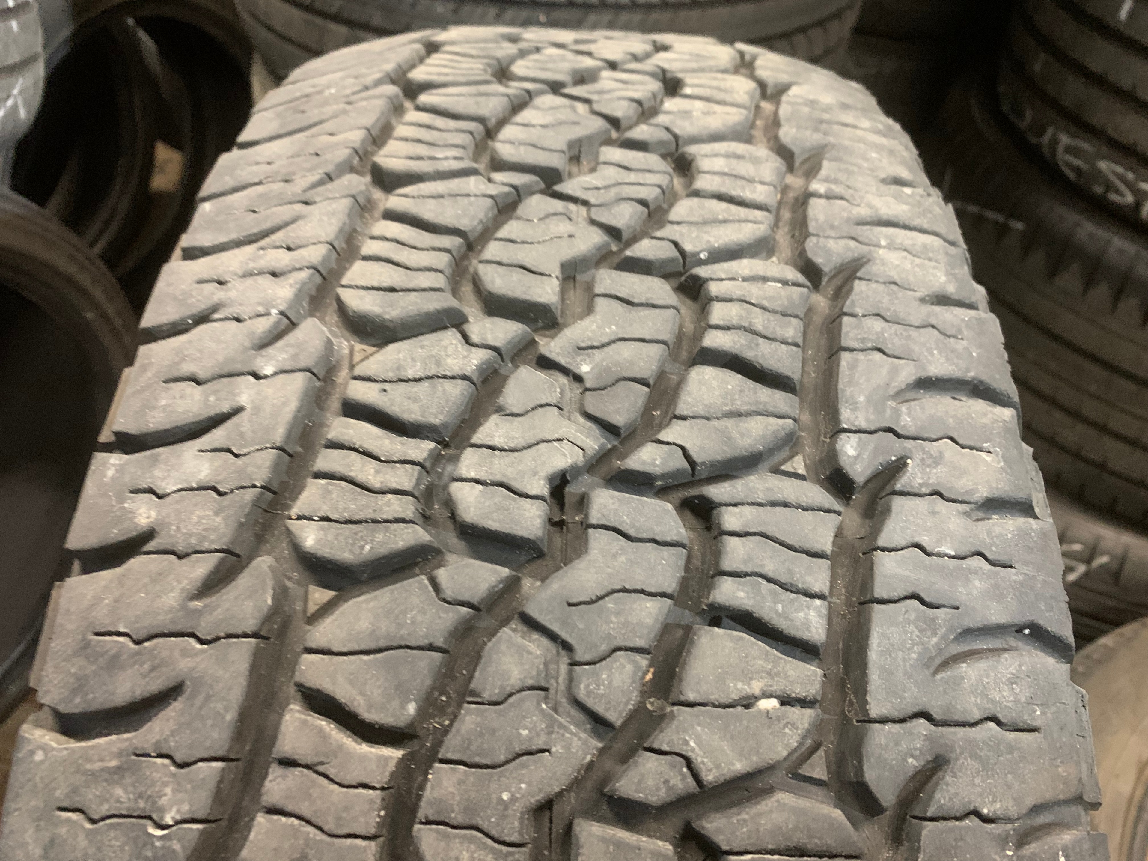 1 X single 275/60/20 M+S BFG Trail-Terrain T/A with 90% tread - photo 2