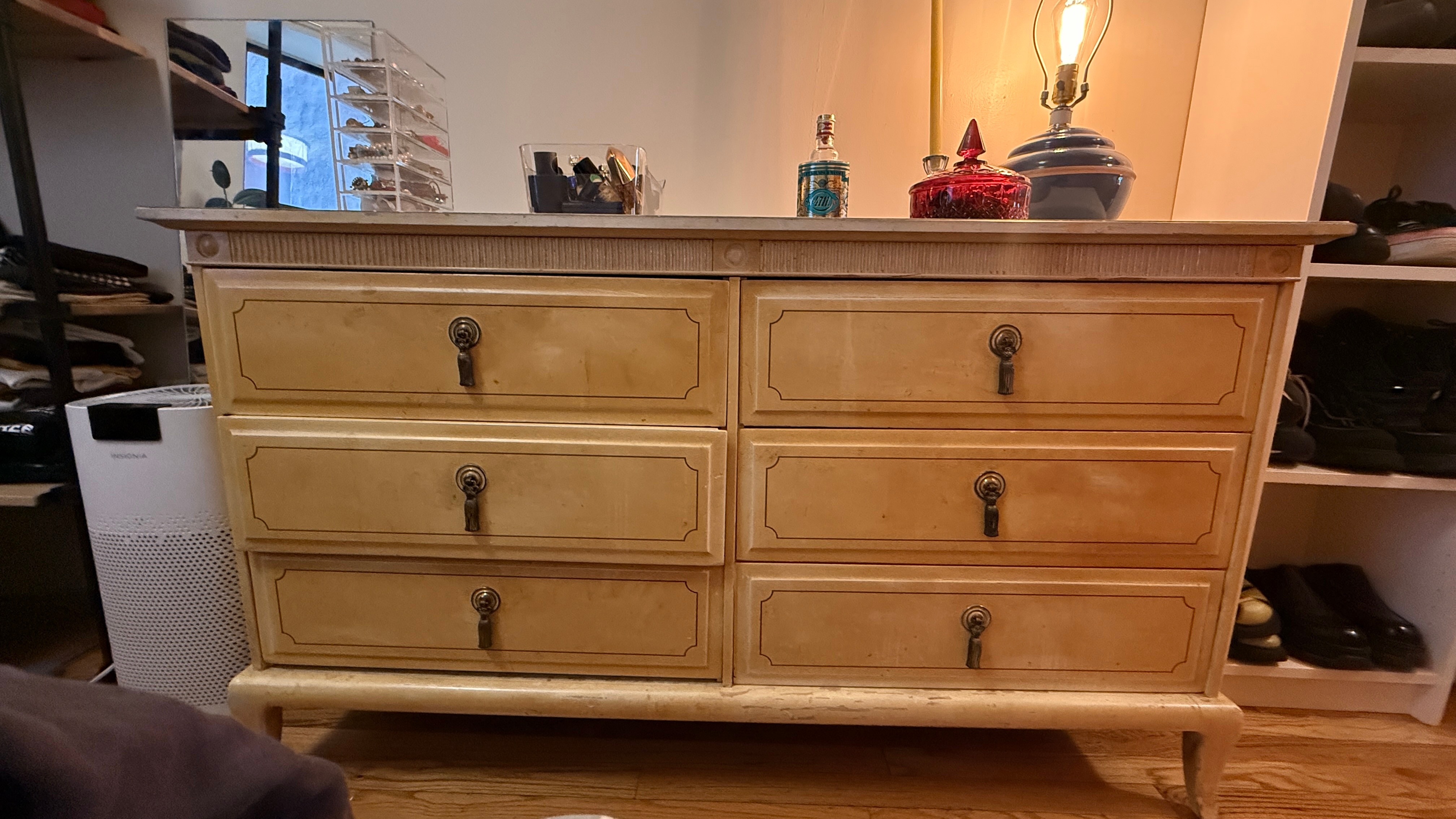 Vintage Dresser – Solid Wood, Lots of Storage (FREE)