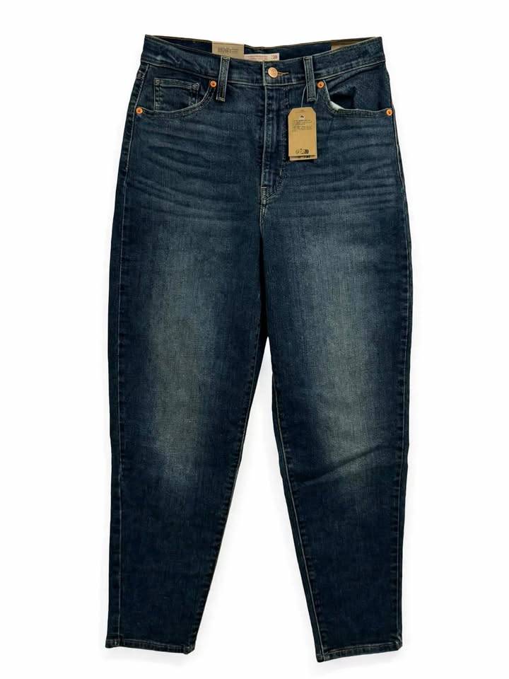 Brand-new LEVI's High Waisted Mom Jeans
