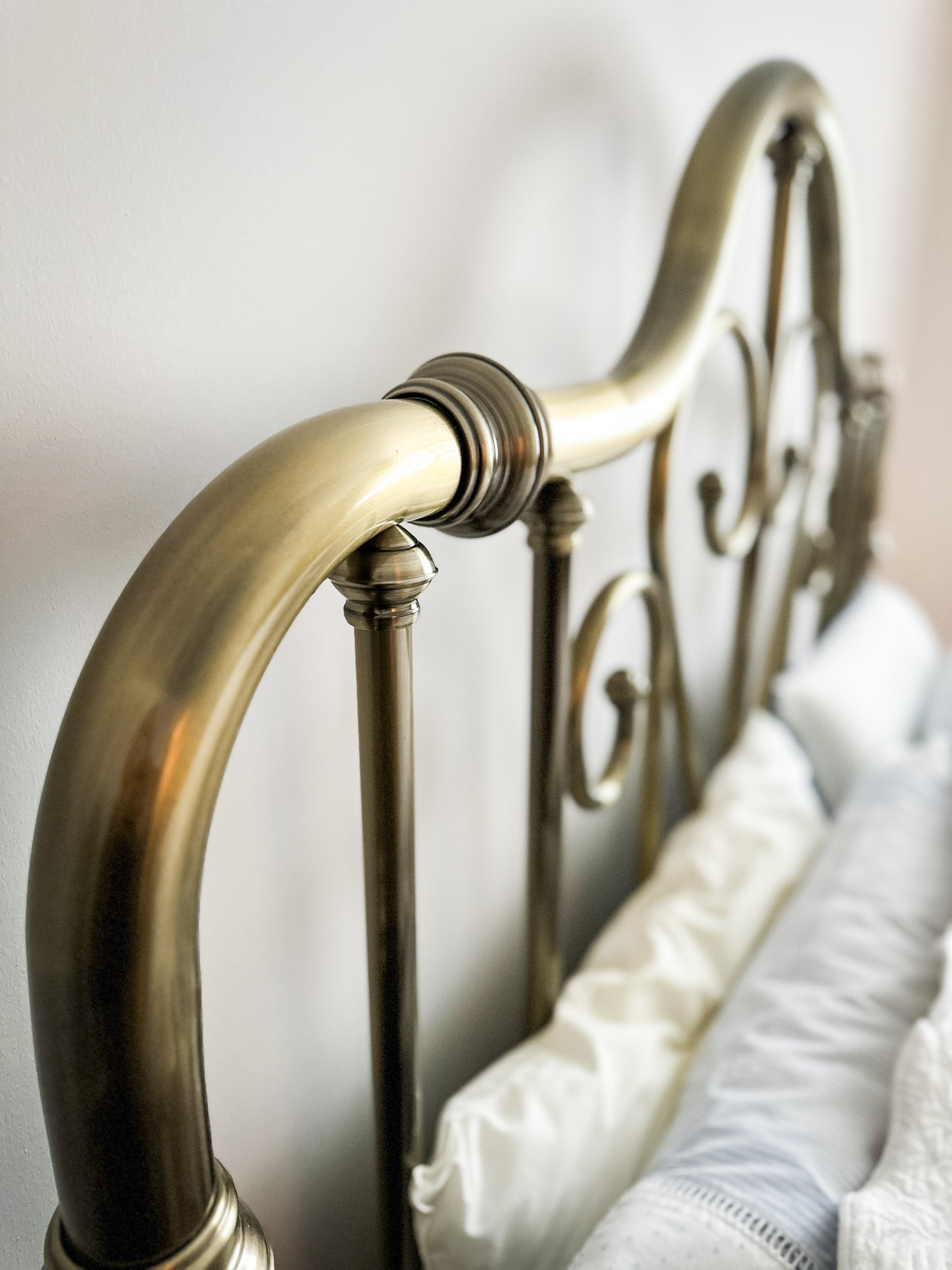 Antique Brass Bed Frame - Queen - photo 4