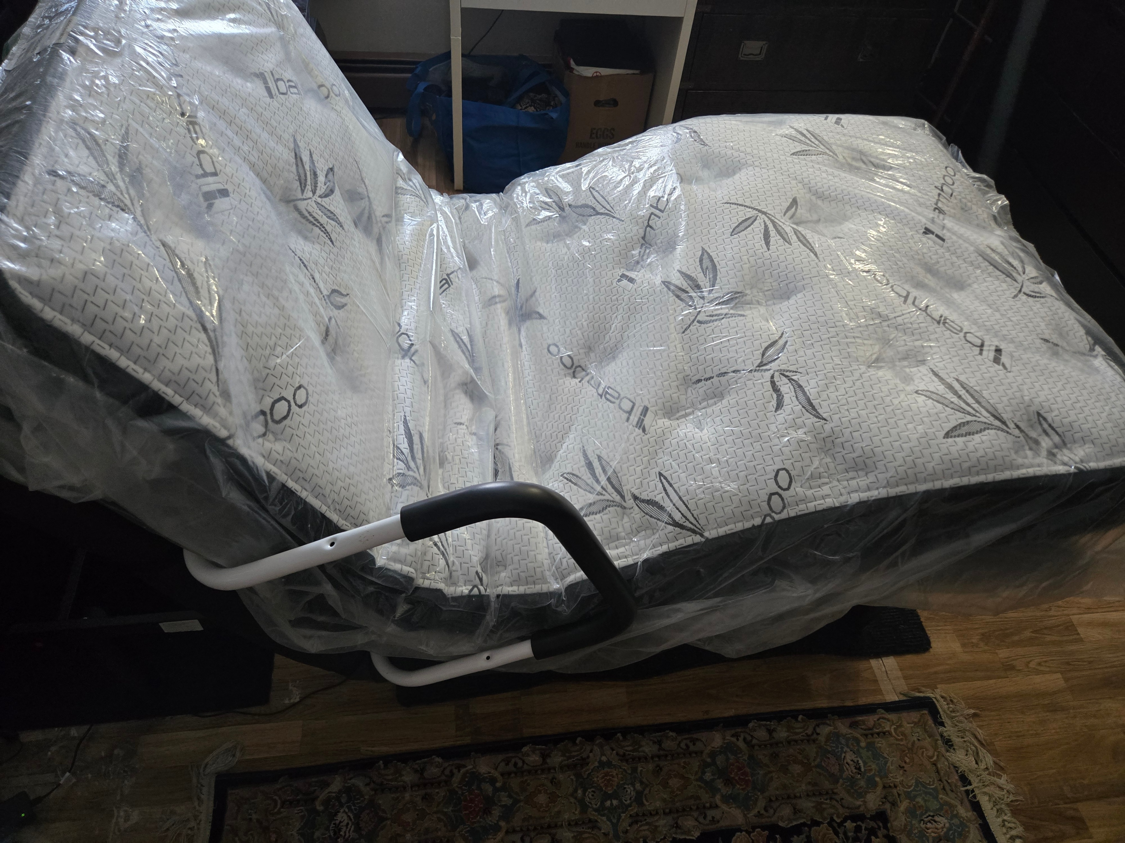 Adjustable Bed/Massager/2 USB ports/XL TWIN mattress - photo 4