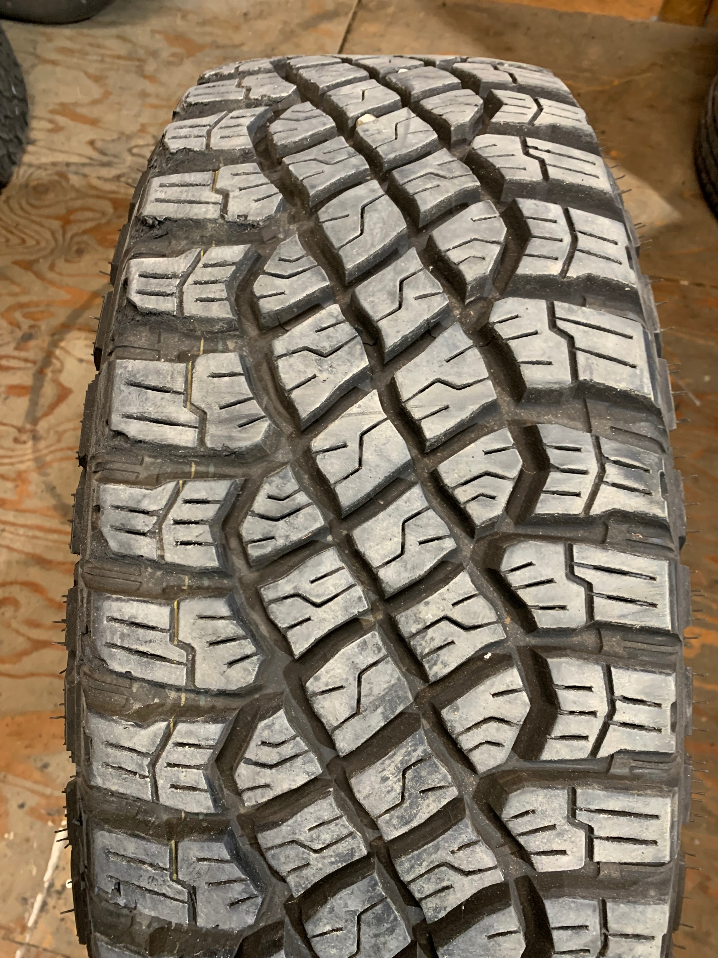 1 X single LT 275/70/18 Goodyear Wrangler Territory M/T w 90%