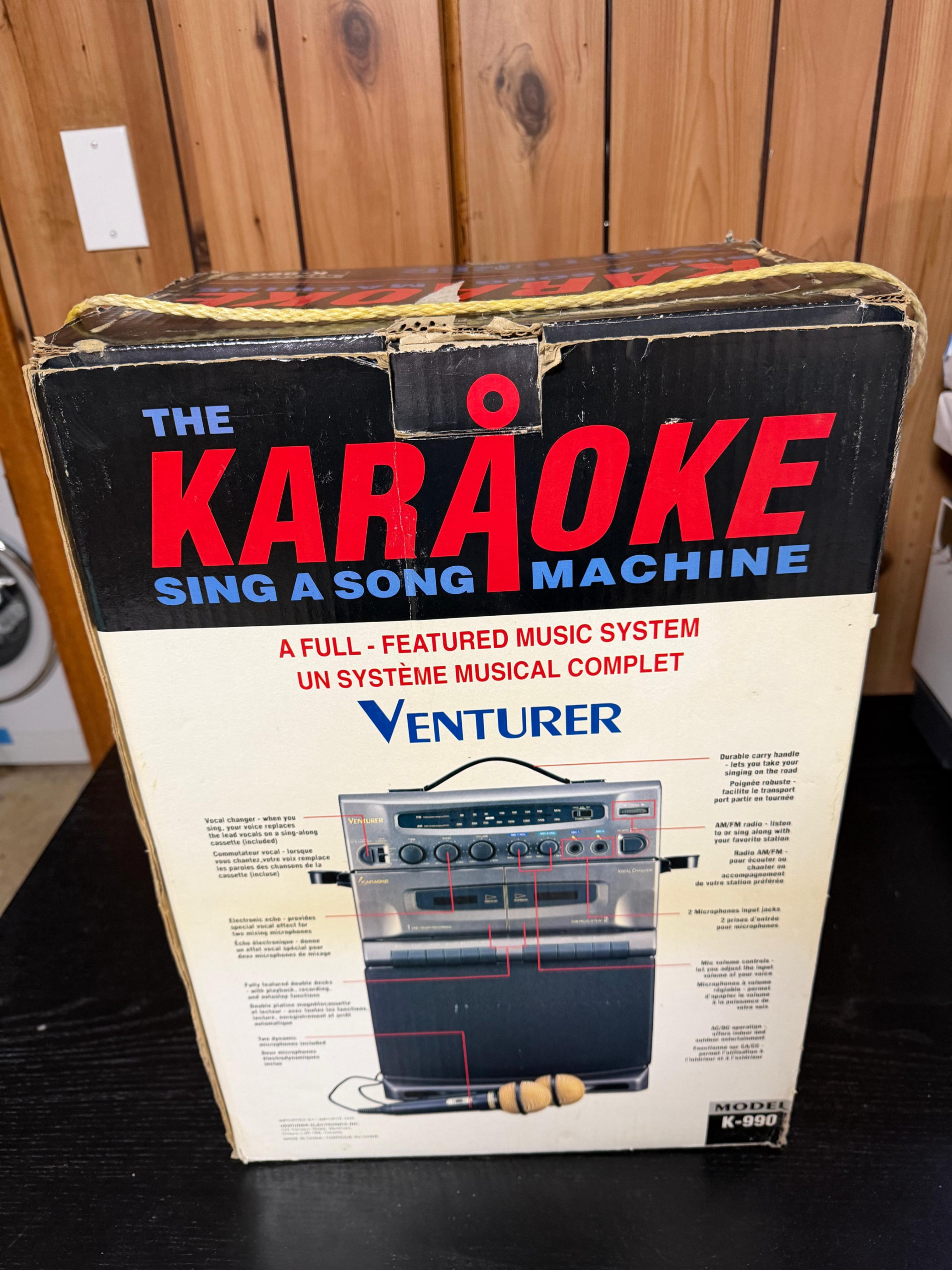 Karaoke Machine w/ 2 Mics – Works Great – Complete Set VINTAGE