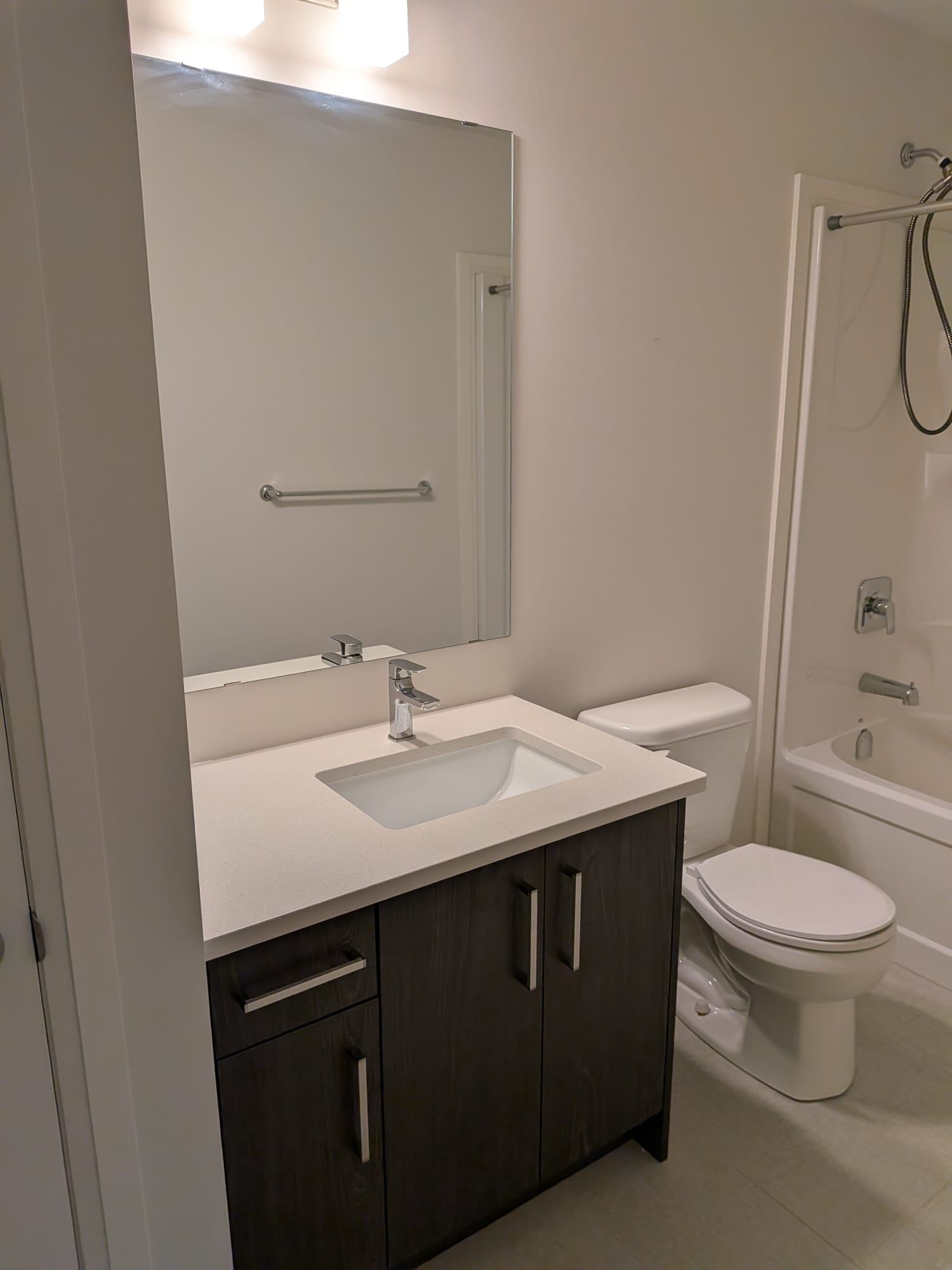 Modern 3-Bed Townhouse in South London - $2,700/mo - photo 3