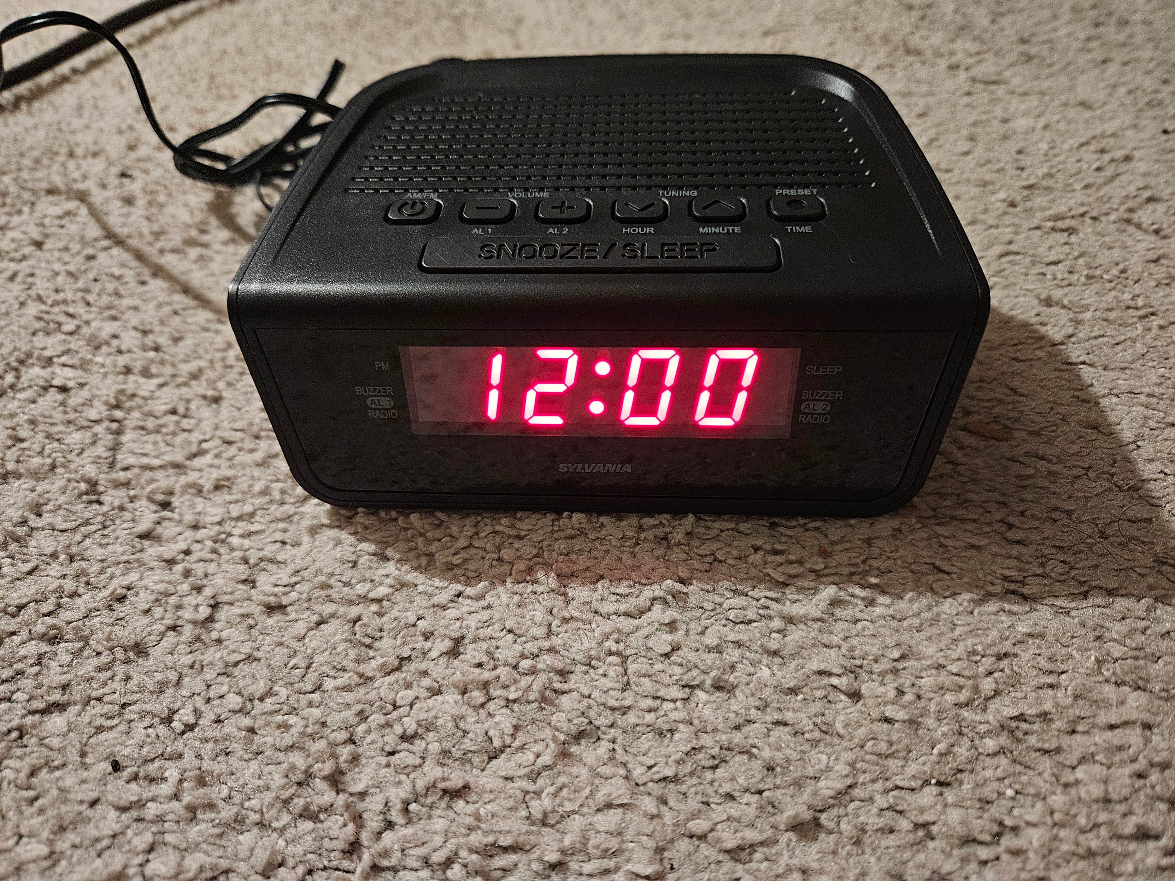 Sylvania AM/FM Digital Radio Dual Alarm Clock, Large 1.8" LED