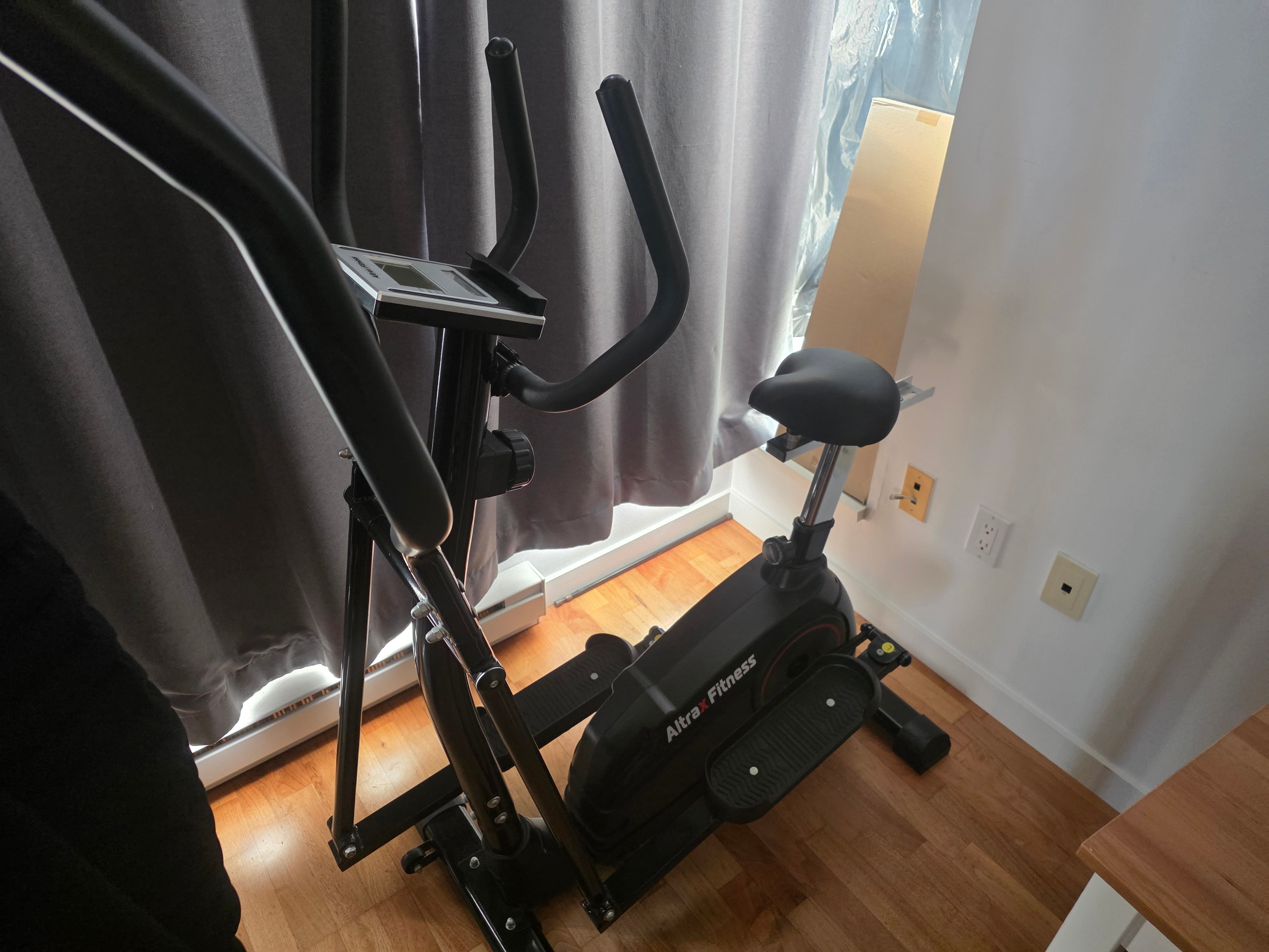 Unused Elliptical Machine