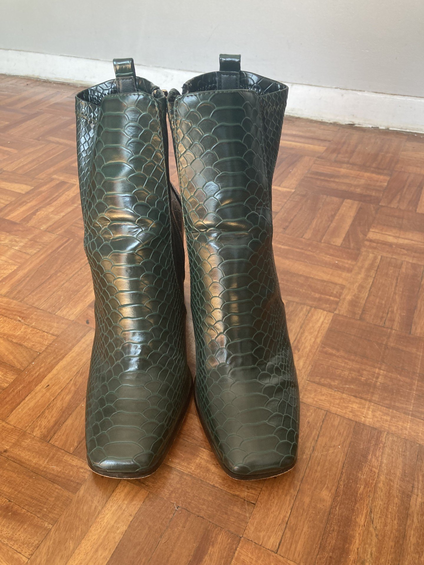 Aldo Aurla Green Snakeskin Faux Leather Booties (Women's size 9) - photo 3