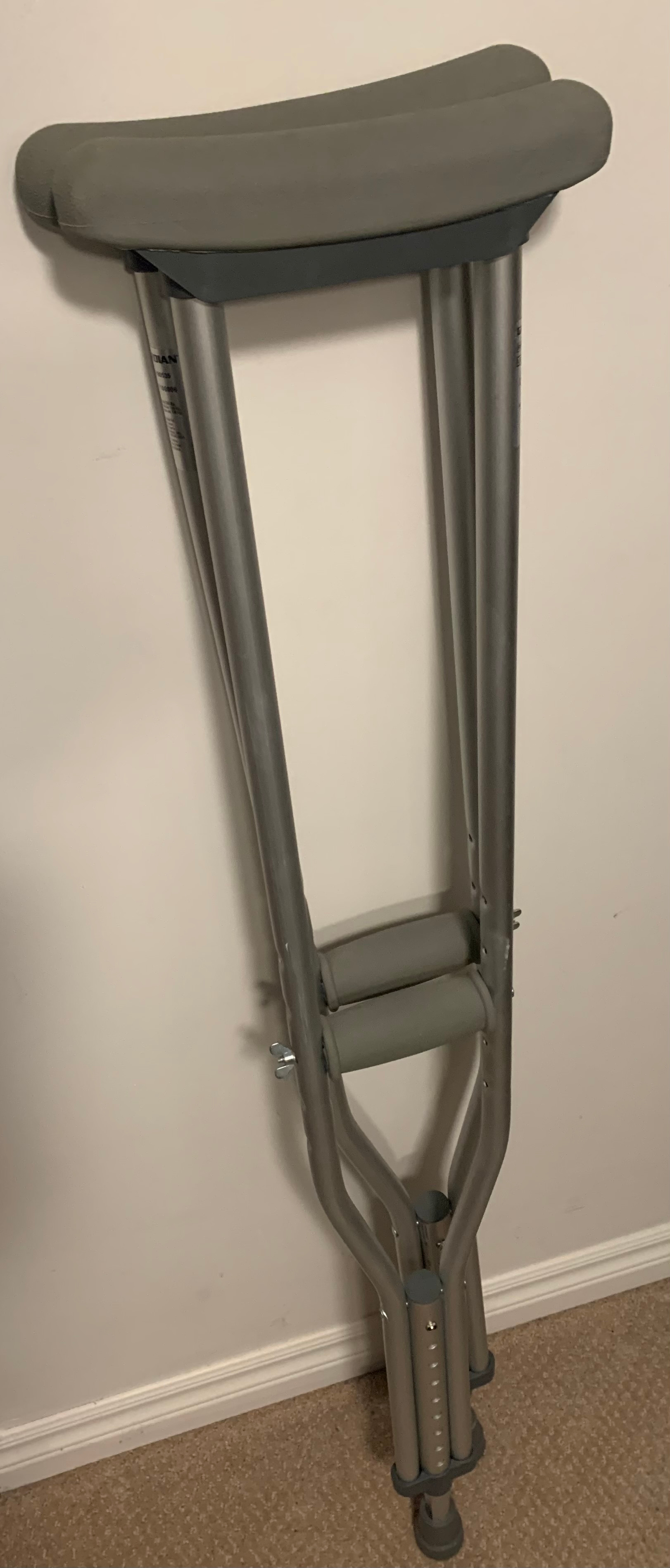 (15-13) A PAIR OF GUARDIAN CRUTCHES