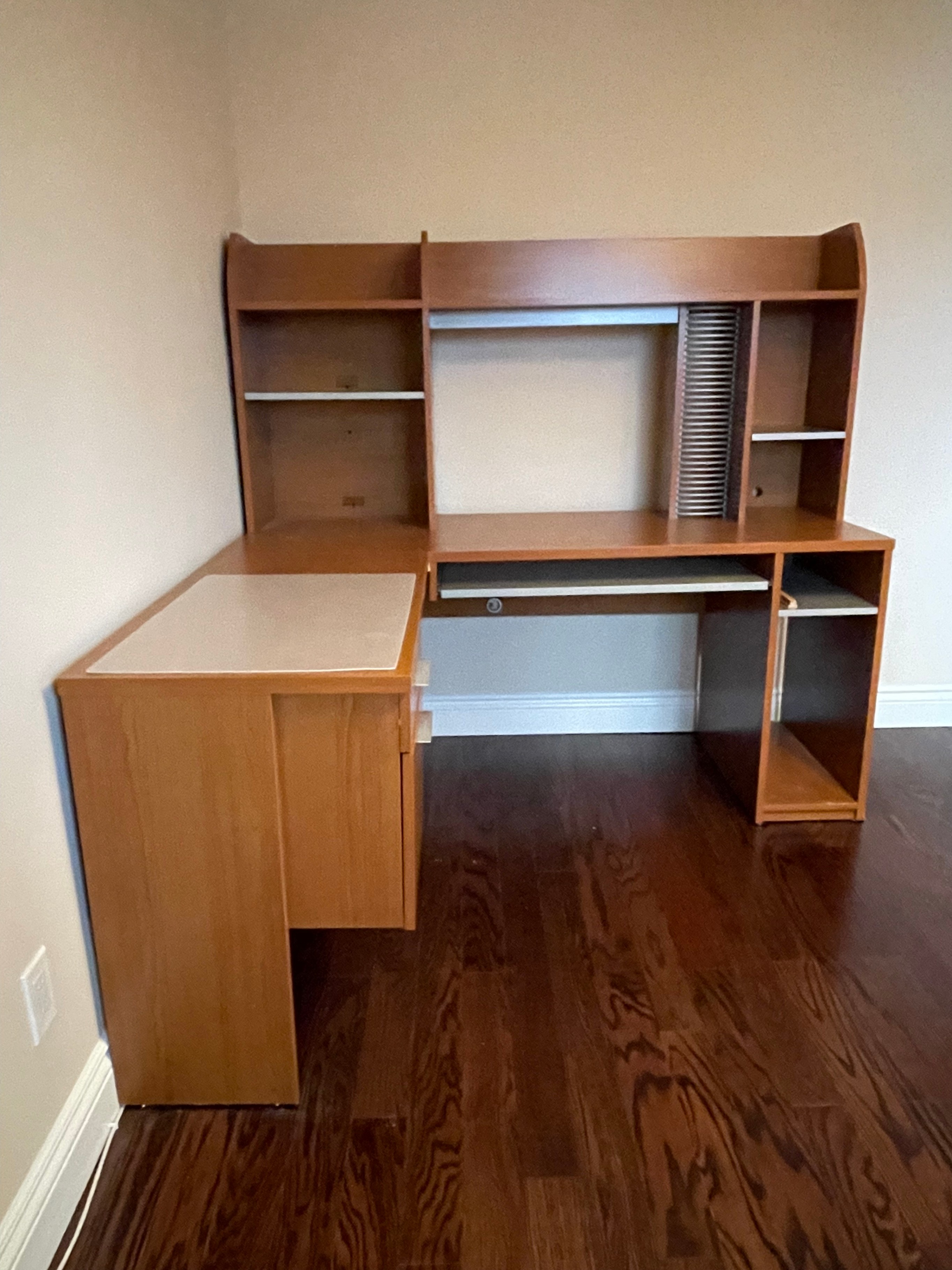 L-Shaped Wooden Desk with Hutch - photo 3
