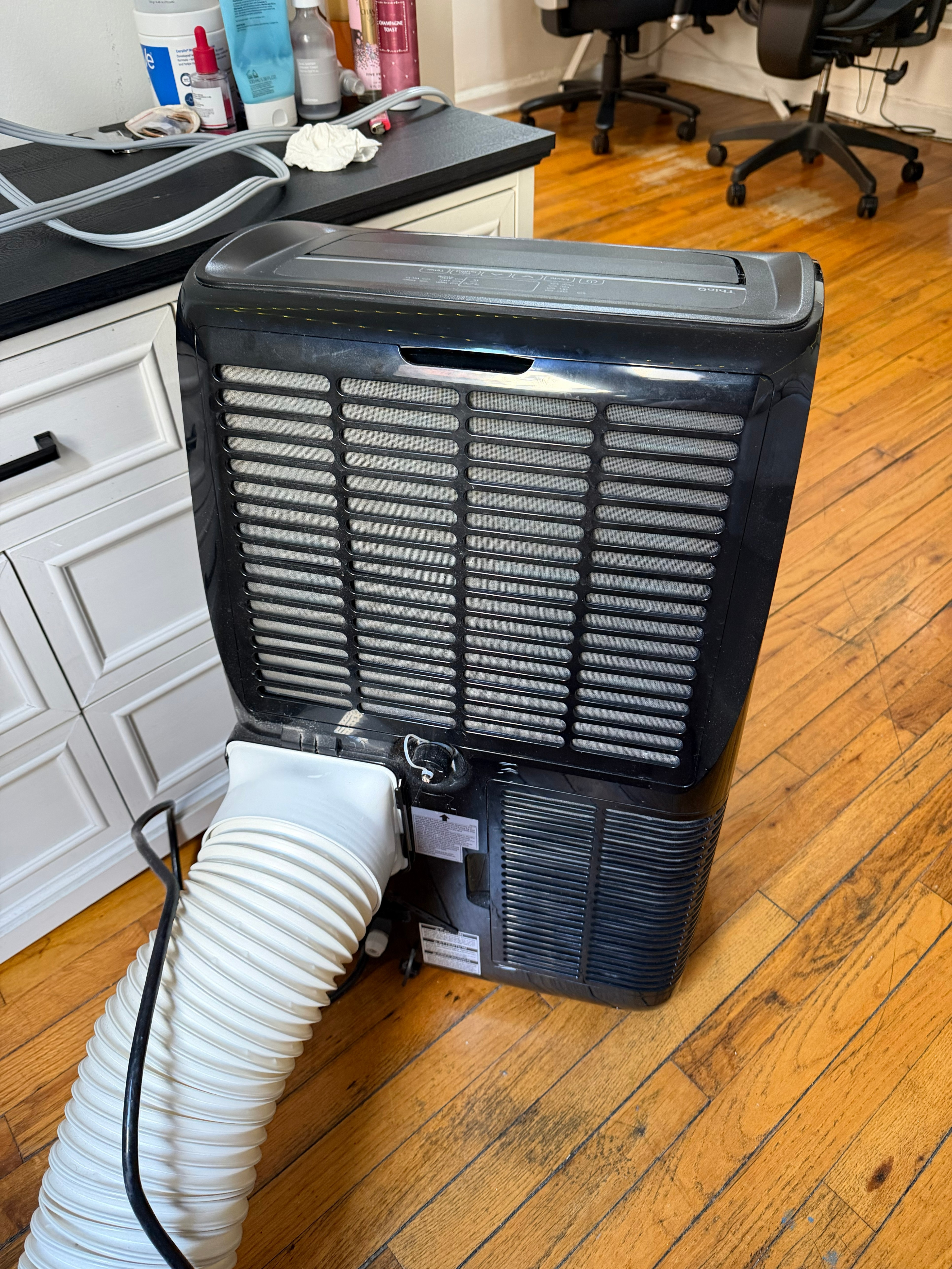 !NEGOTIABLE! LG Smart Wi-Fi Portable Air Conditioner - photo 3