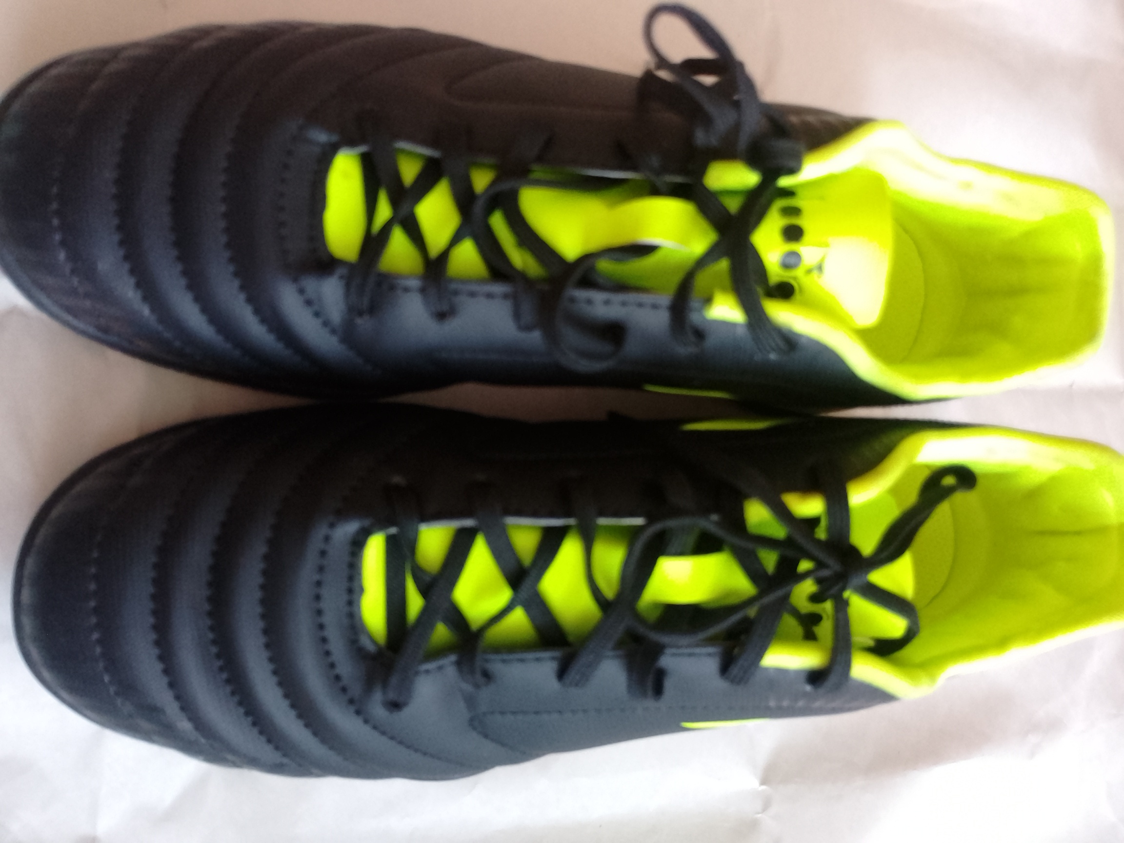 Diadora Futsal Shoes - Black & Neon Green, size 7, indoor soccer - photo 2
