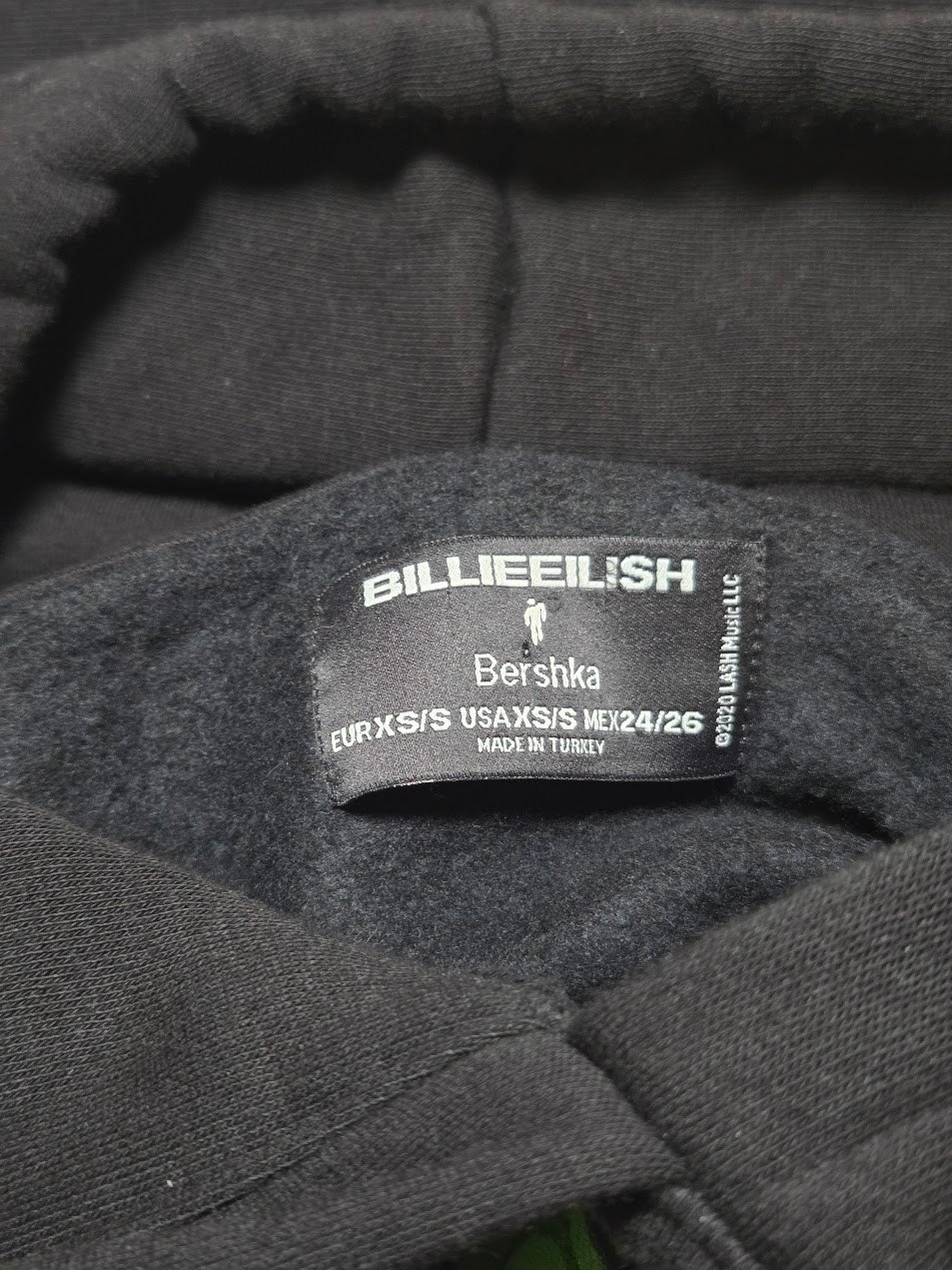 Billie Eilish Anime Hoodie Oversized Small - photo 2