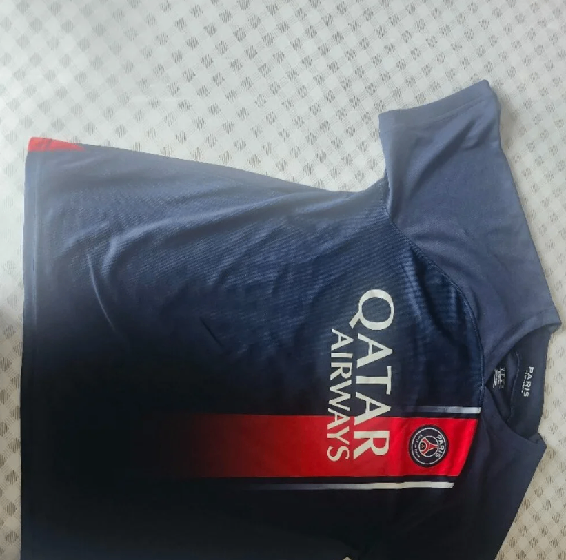 PSG Mbappé #7 Soccer Jersey Navy Red Size XL PSG shirt