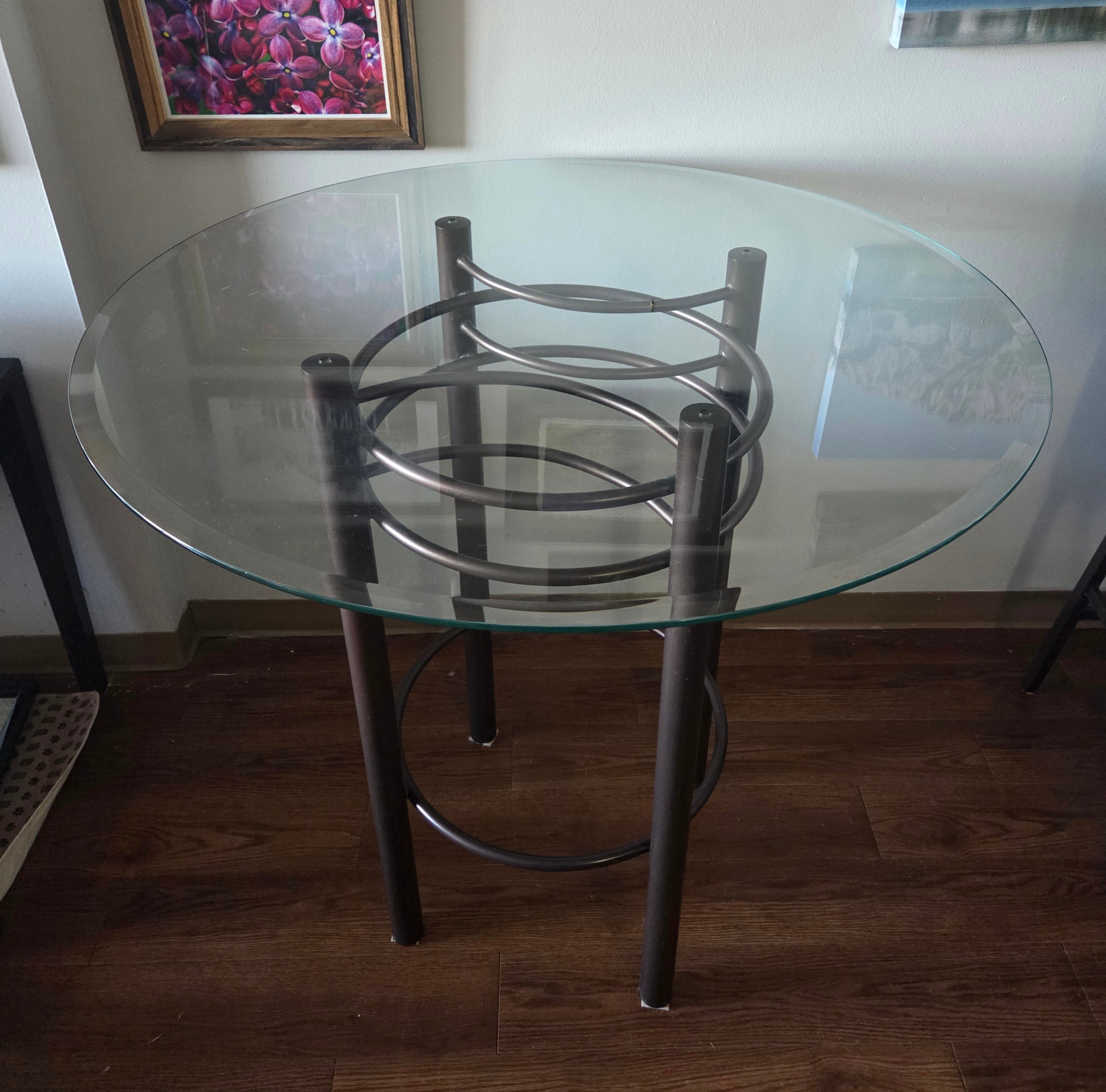 Dining Table -  Bar Style - Round Glass Top