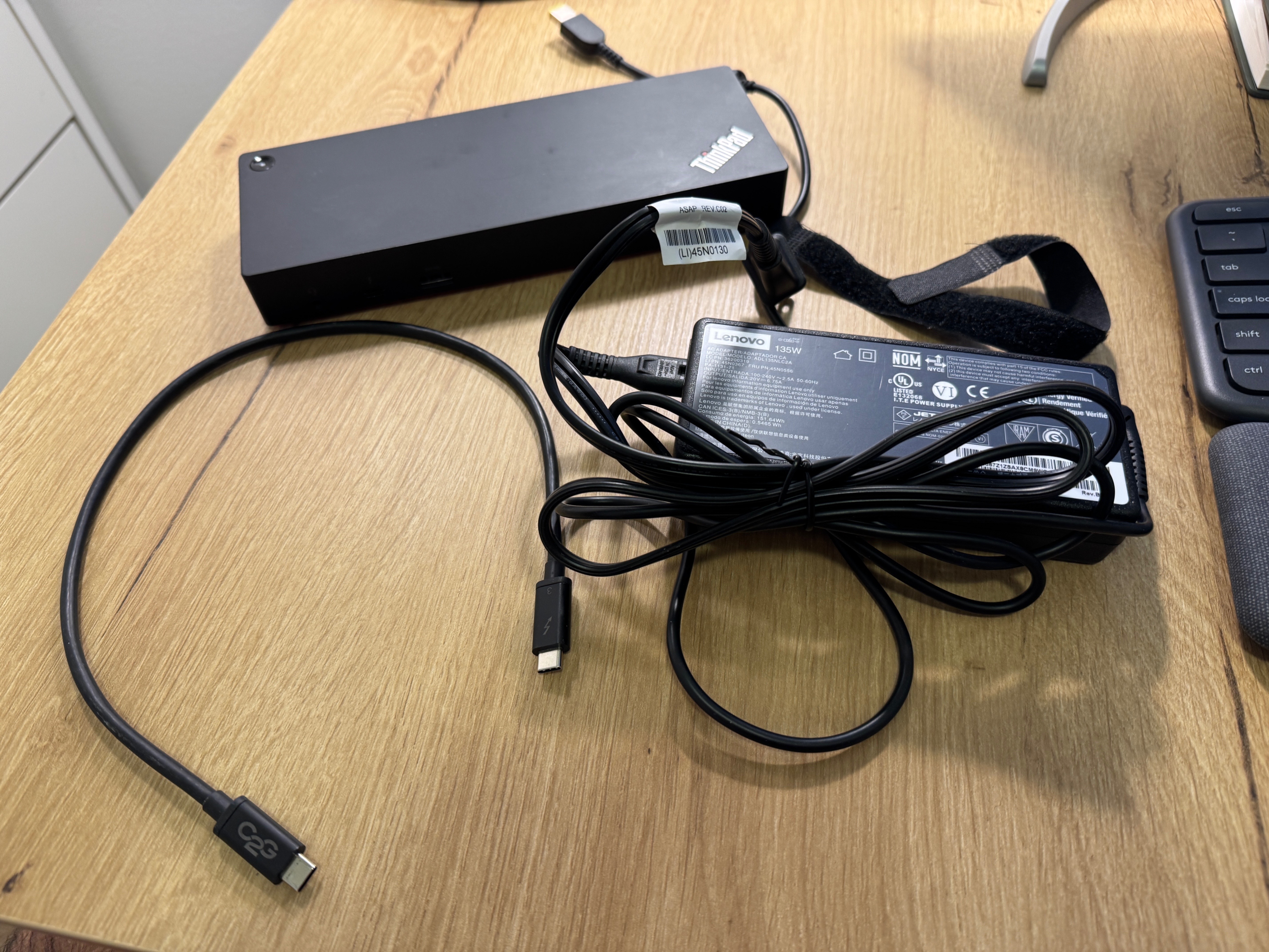 Lenovo ThinkPad Thunderbolt 3 Dock - photo 4
