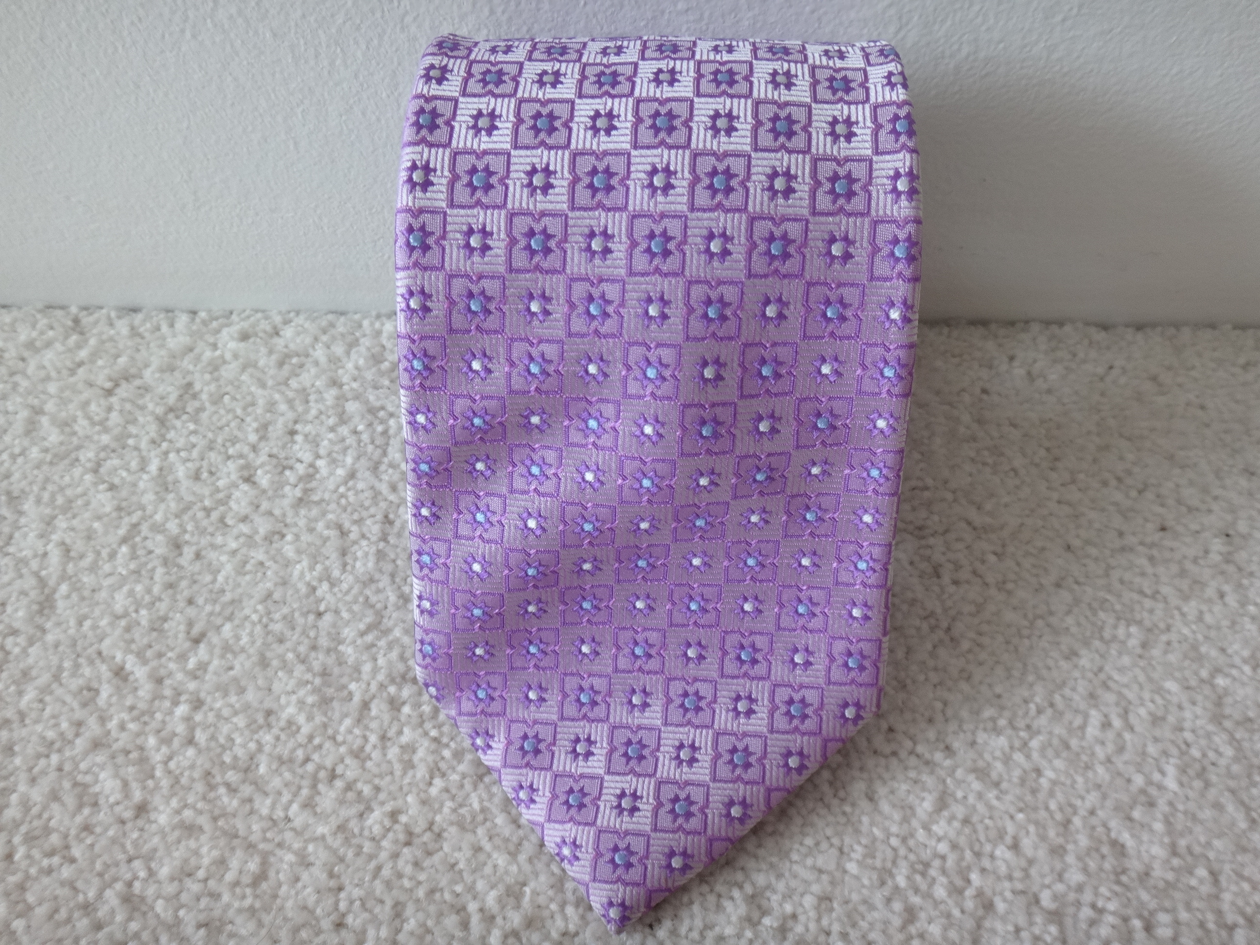 ✅🆕BELLISSIMO Pink and Blue Pattern Silk Tie NEW