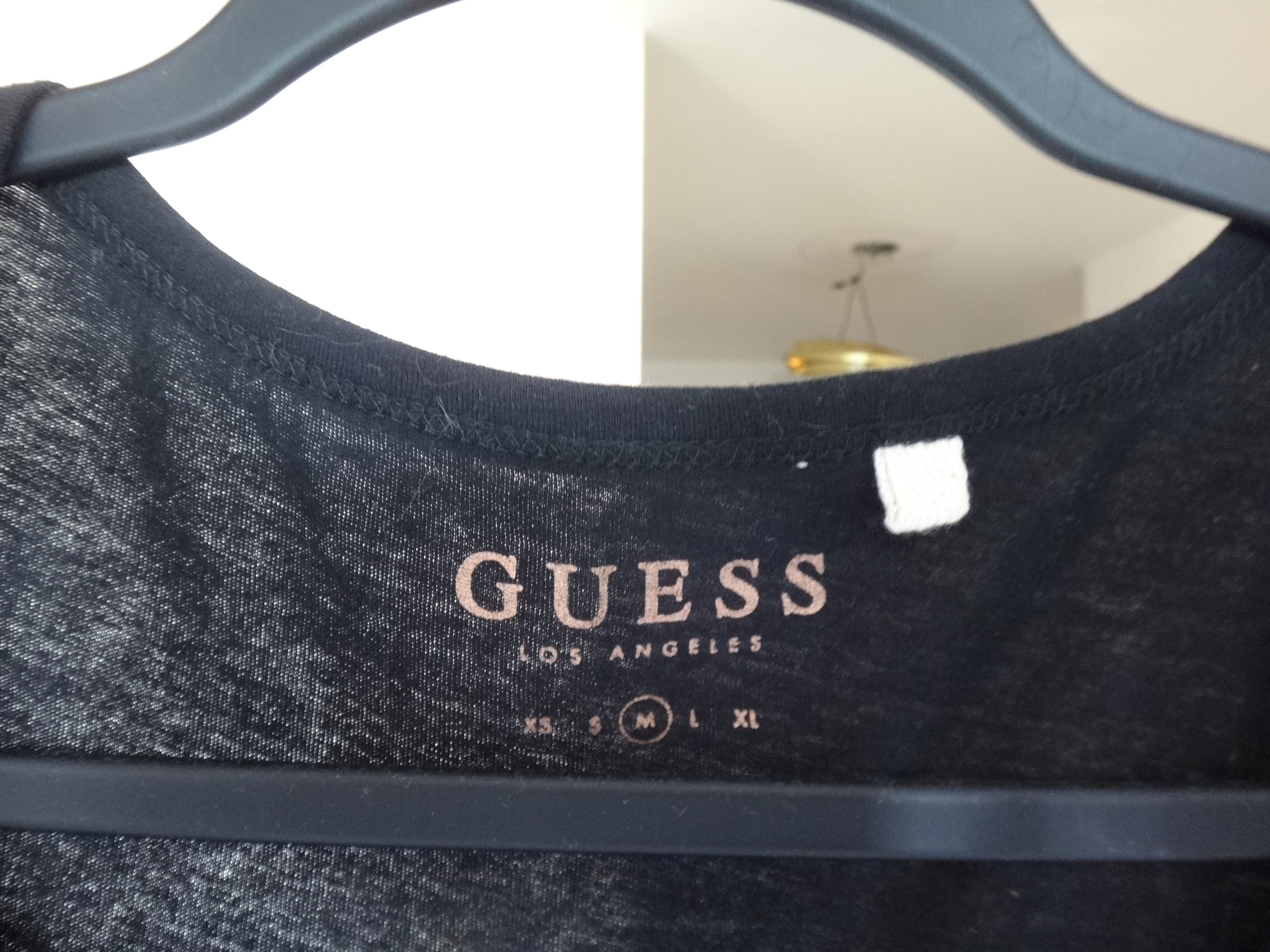 ✅♻️GUESS Medium Golden Sequins Sunglasses Pattern T-Shirt - photo 5