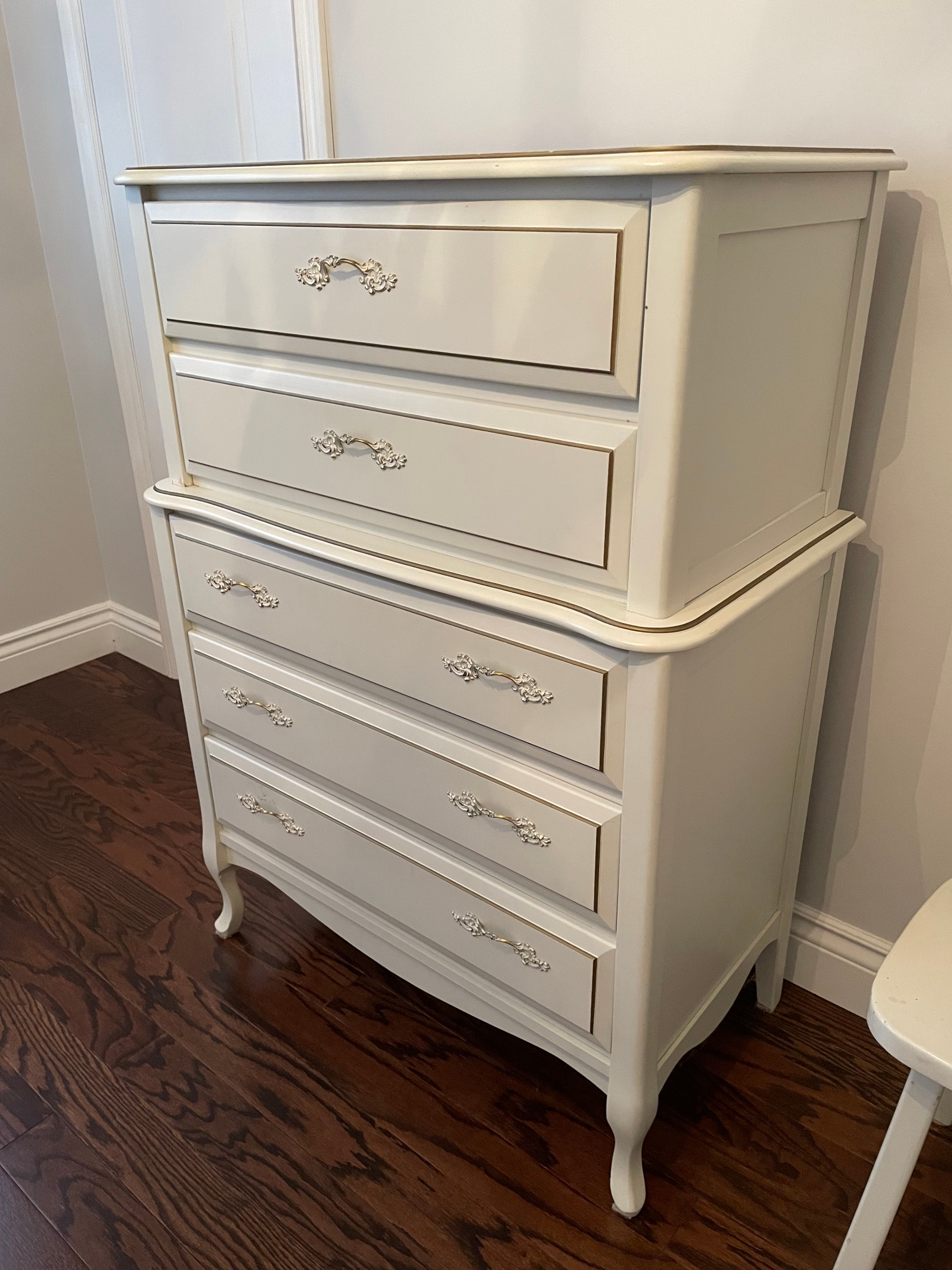 Vintage - White French Provincial Tall Dresser - photo 2
