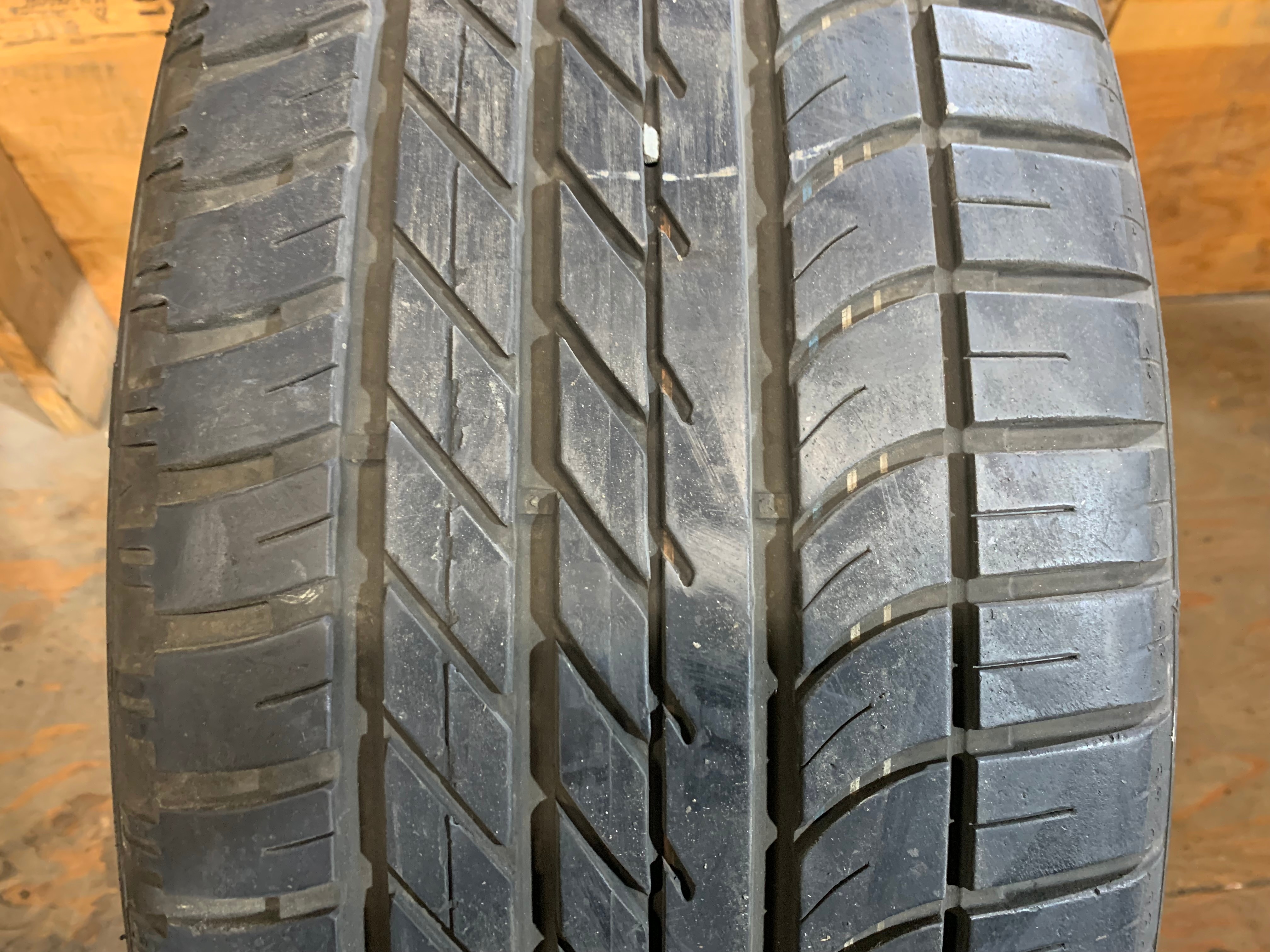1 X single 275/45/21 Goodyear Eagle F1 Assymetric 4X4 SUV w 80% - photo 2