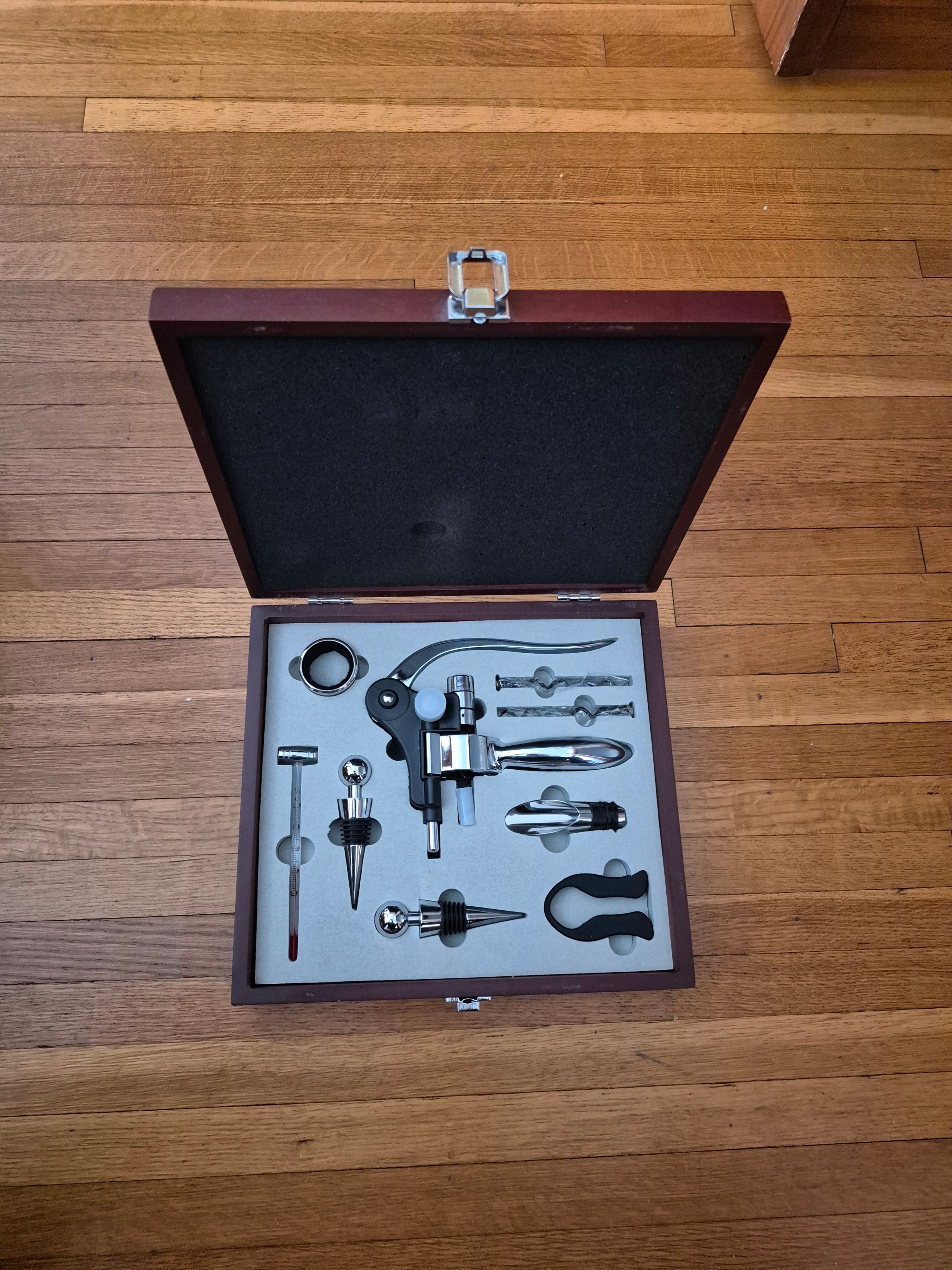 9 PC Wine Set