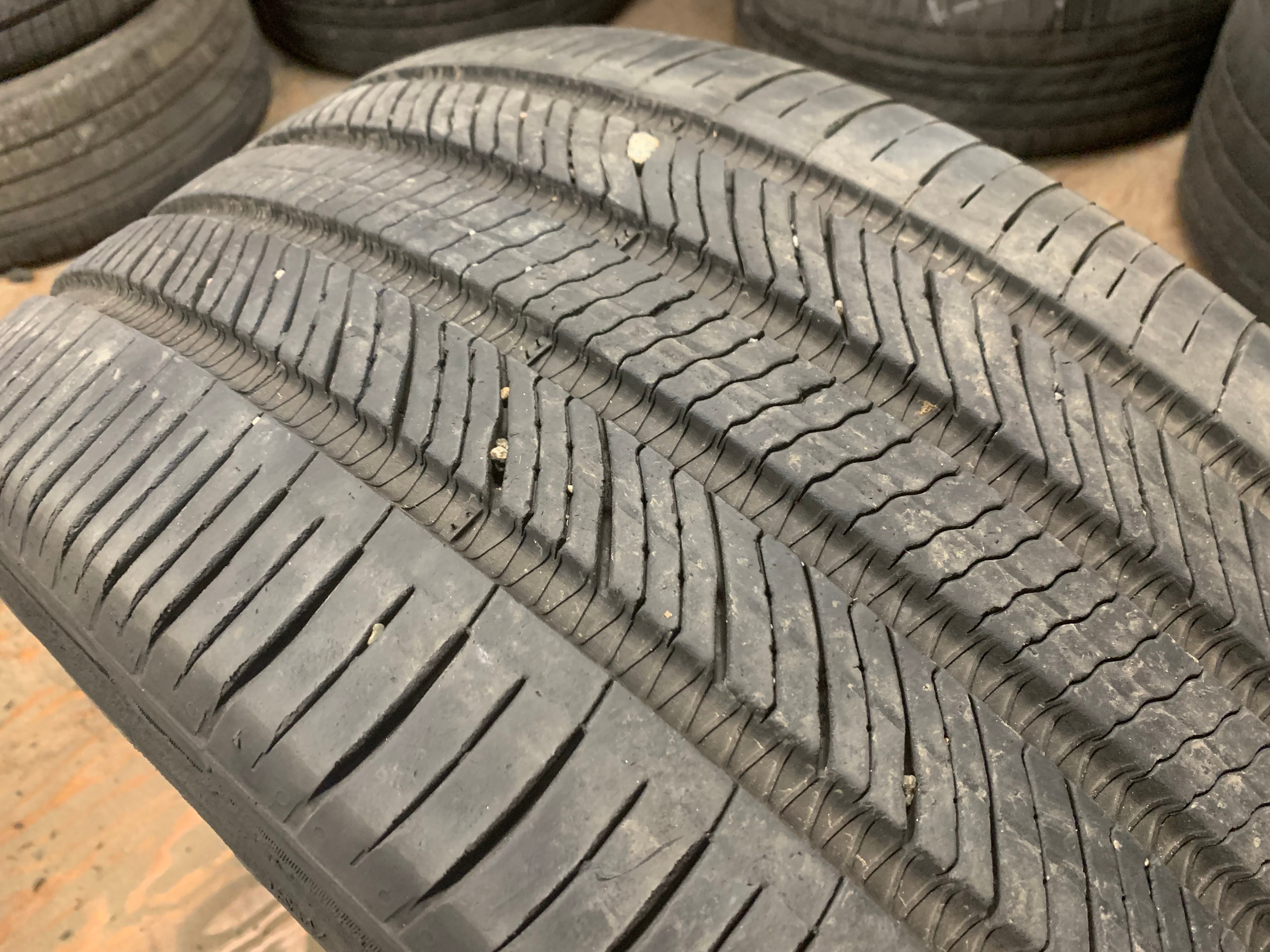 PAIR of 255/35/21 98W M+S Hankook Ion evo A/S SUV with 80/90% - photo 3
