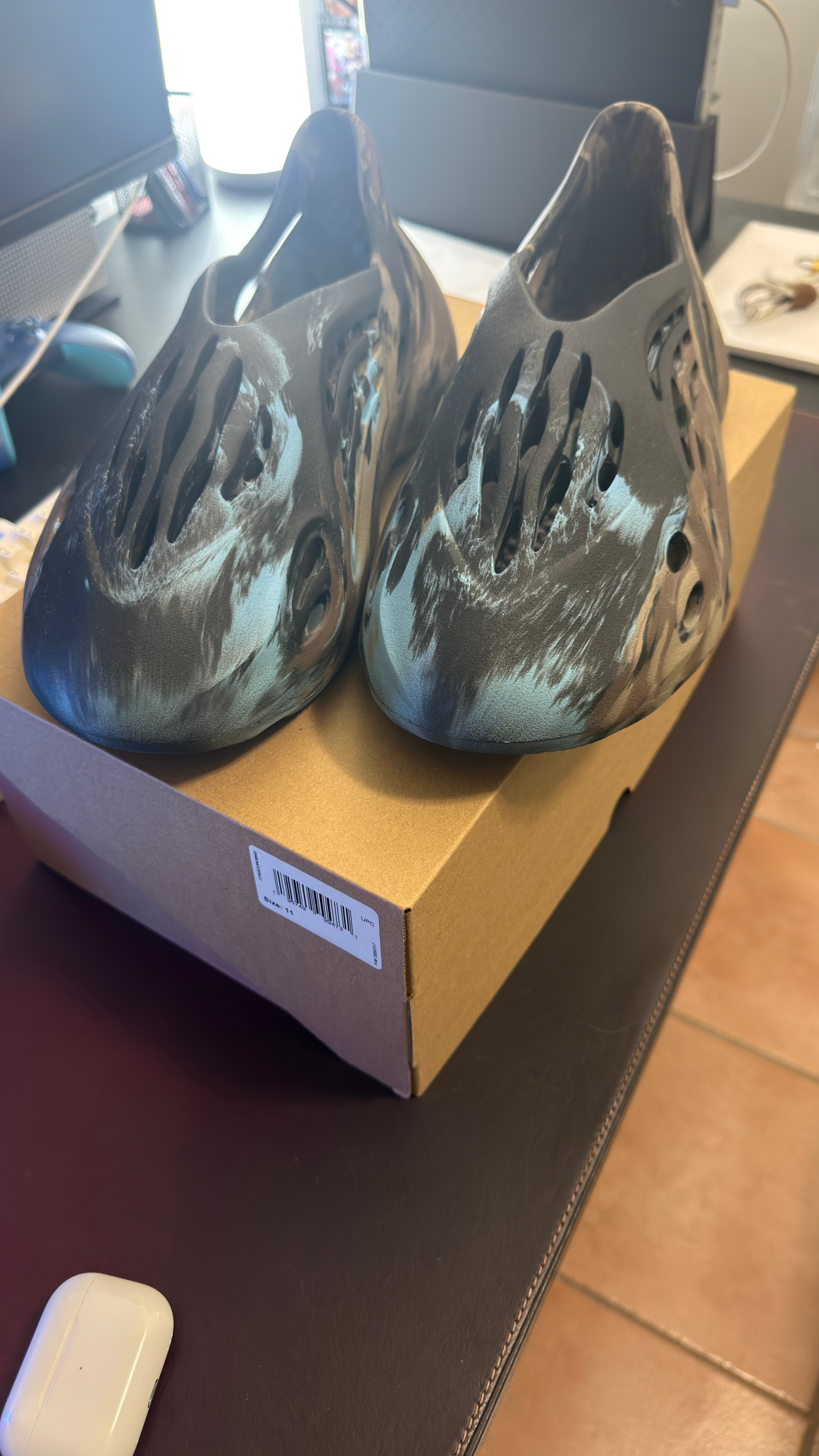Adidas Yeezy Foam RNNR MX Cinder - photo 2